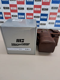 Estuche MegaGear MG1403 para Leica Q-P, Q (Typ 116)