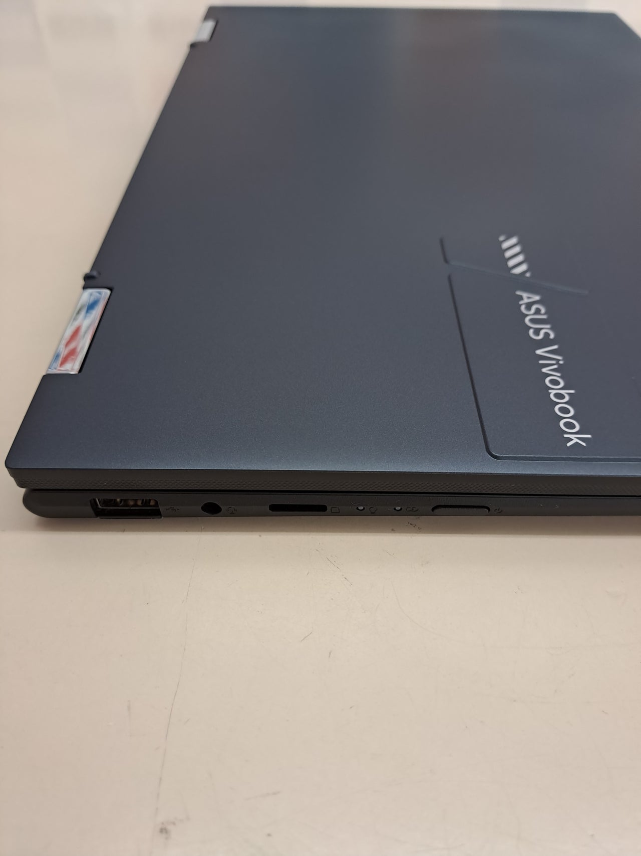 Portátil 14” convertible 4GB 128GB ASUS VivoBook Go 14 Flip azul