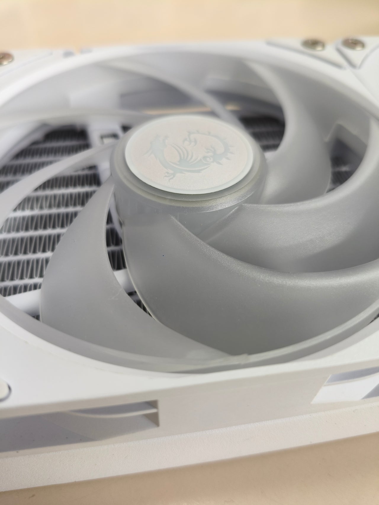 Refrigeración líquida MSI MAG CoreLiquid A13 240 blanca