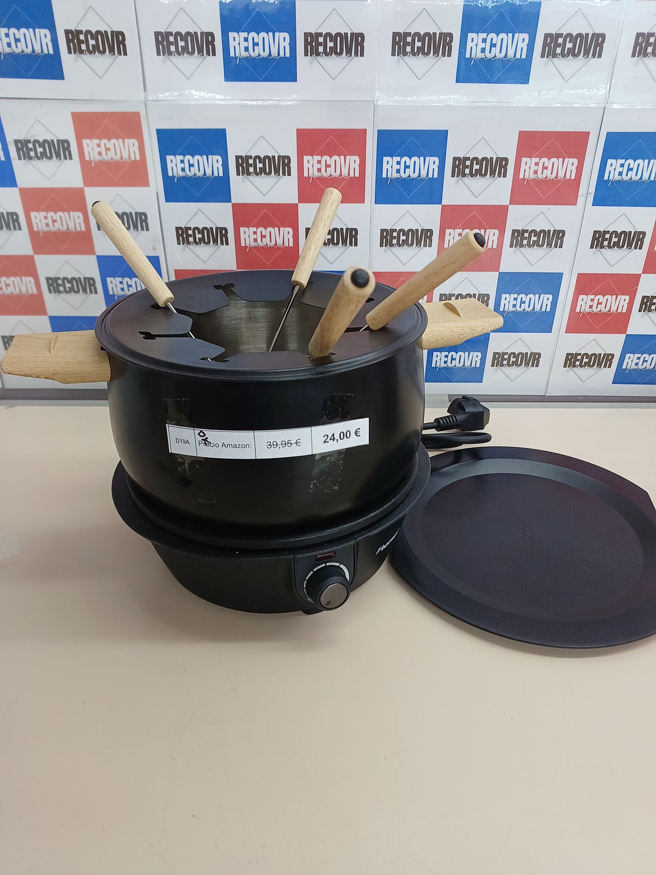 Fondue eléctrica Bestron para 8 personas con 8 tenedores