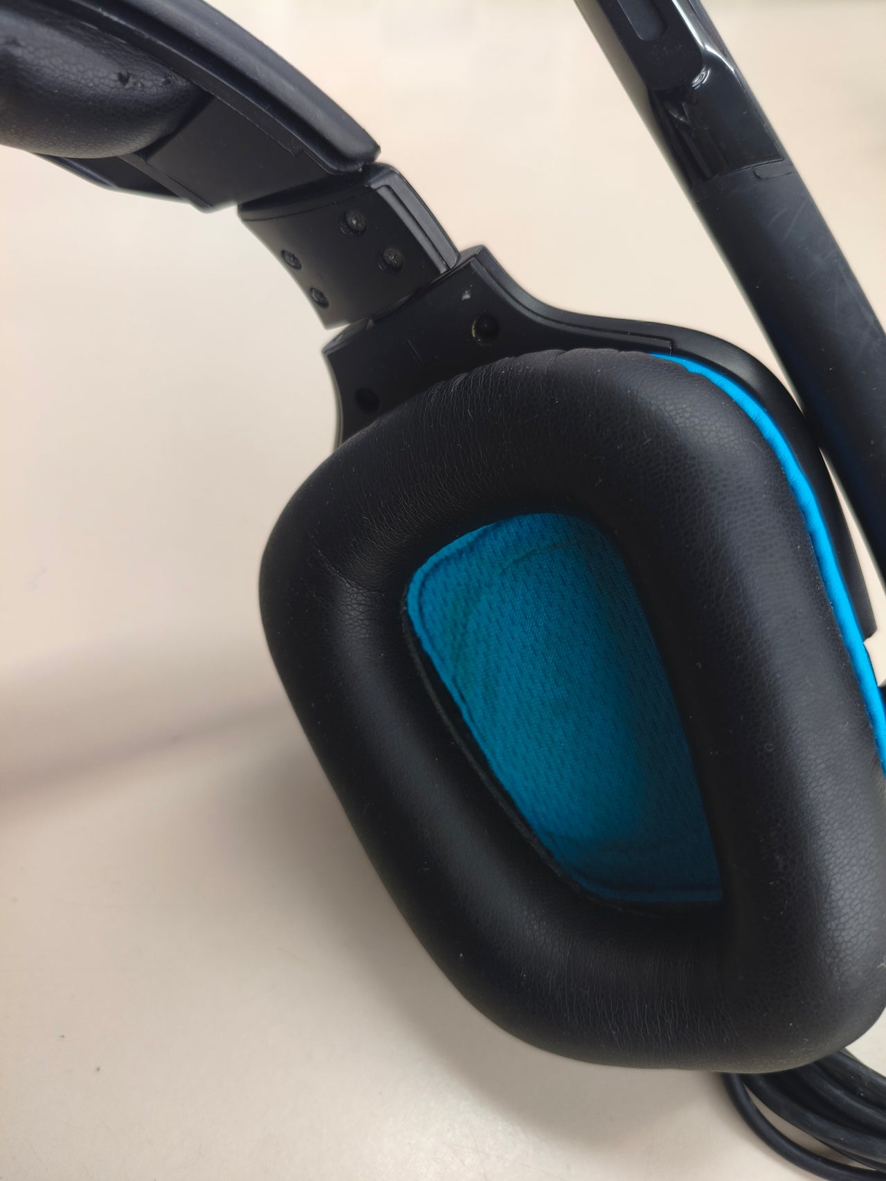 Auriculares gaming Logitech G432  sonido 7.1