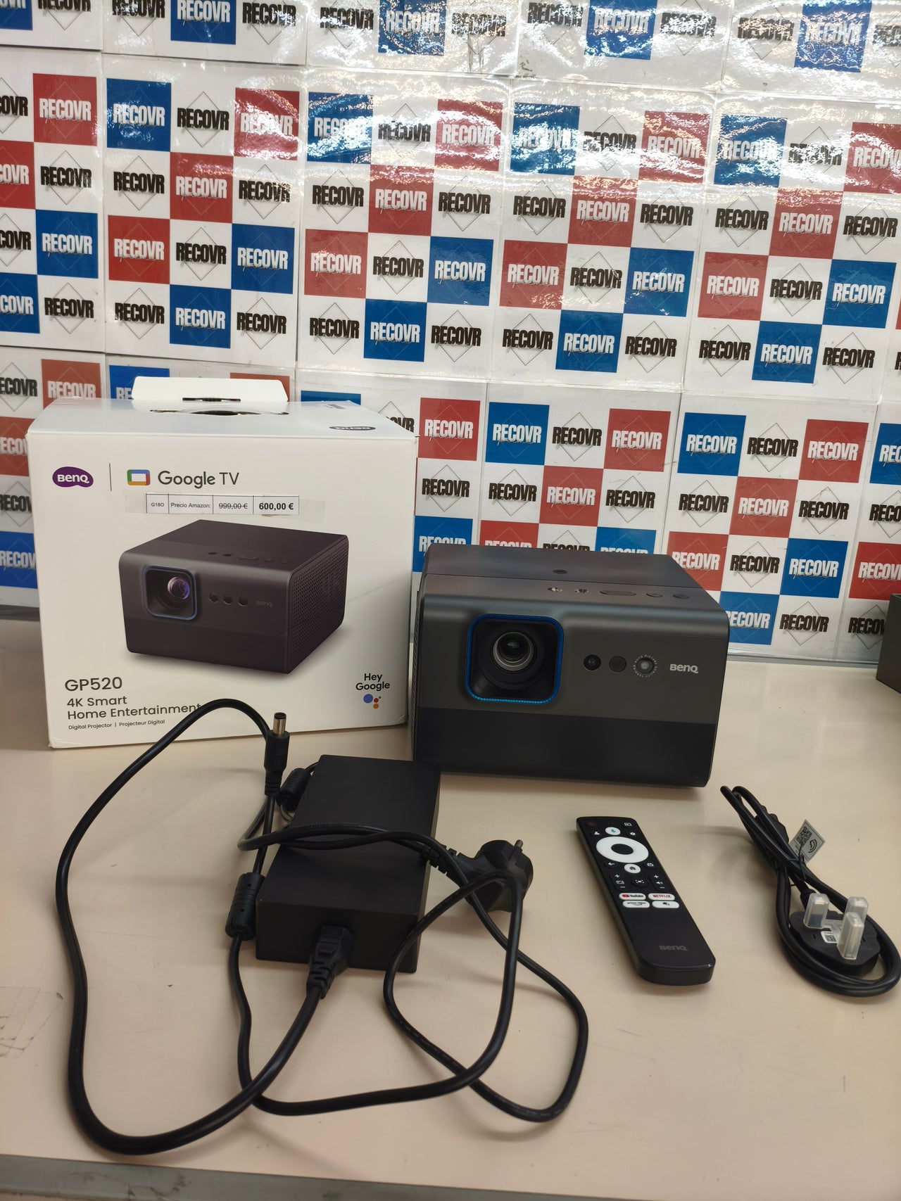 BenQ GP520, proyector LED 4K HDR, 2600 lúmenes, Google TV eARC, Dolby, Sonido 7.1 Canales