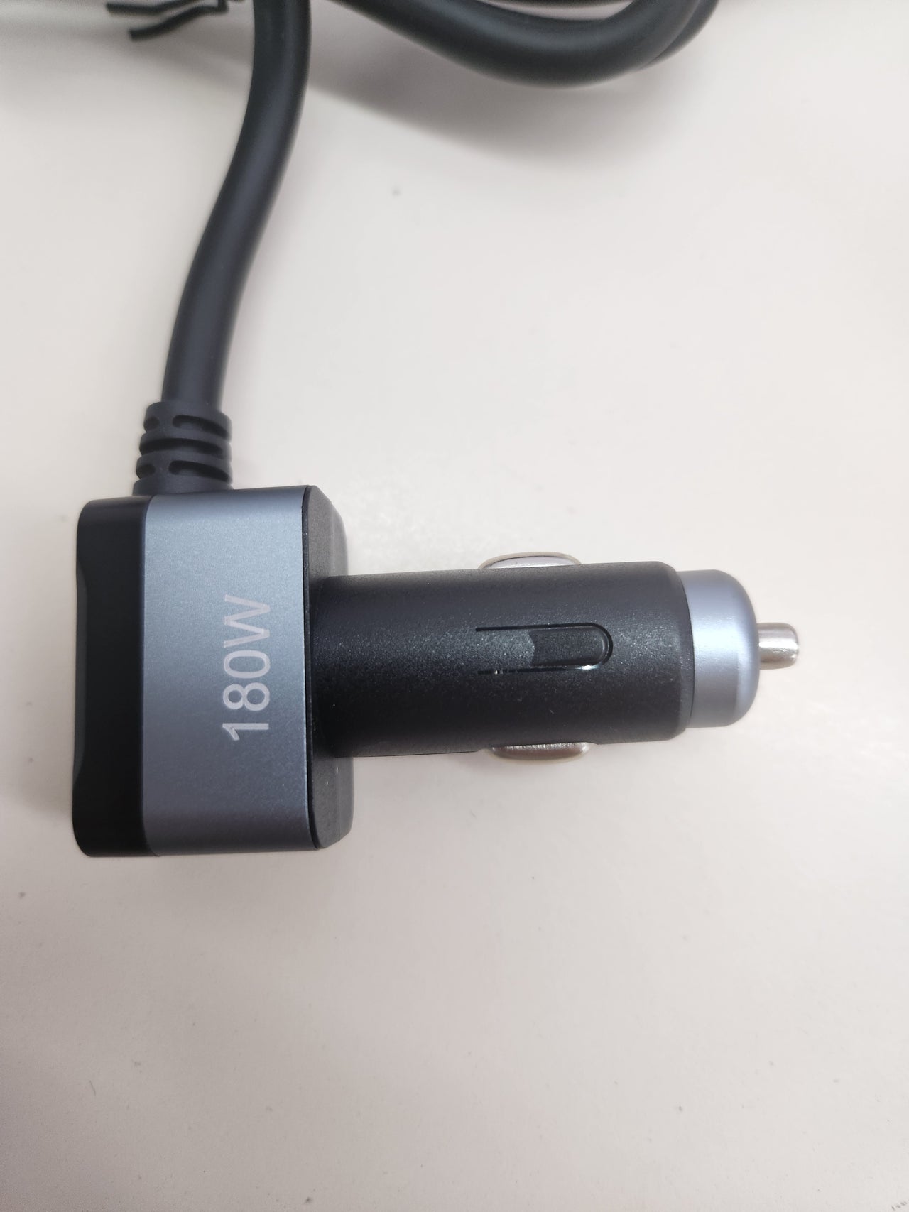 Cargador Coche 180 W, Adaptador Mechero Coche 12V/24V con 3 Tomas de Mechero USB-C PD USB QC3.0,  6 Puertos USB con Pantalla LED para iPhone Dash CAM BESTEK