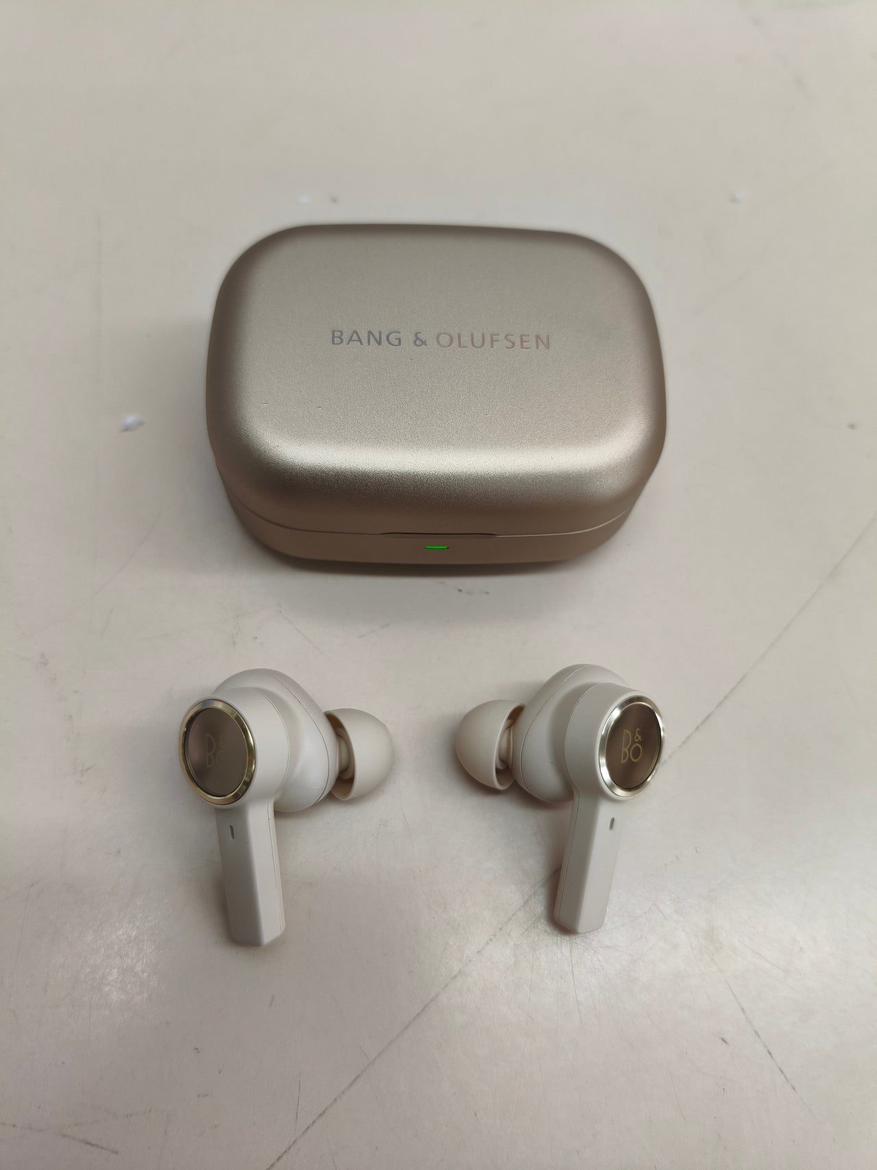 Auriculares Bang & Olufsen Beige/Dorado