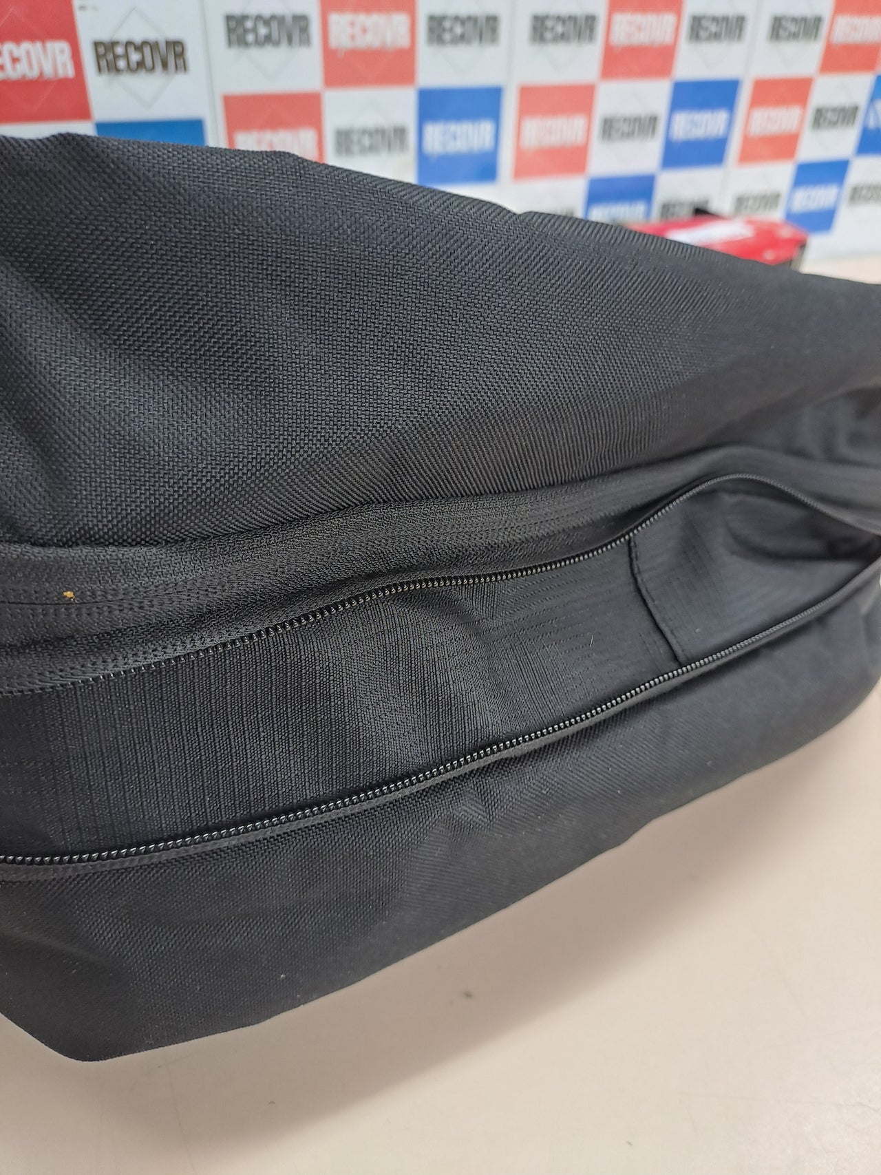 Mochila de viaje ampliable para portátil de hasta 17,3 pulgadas.