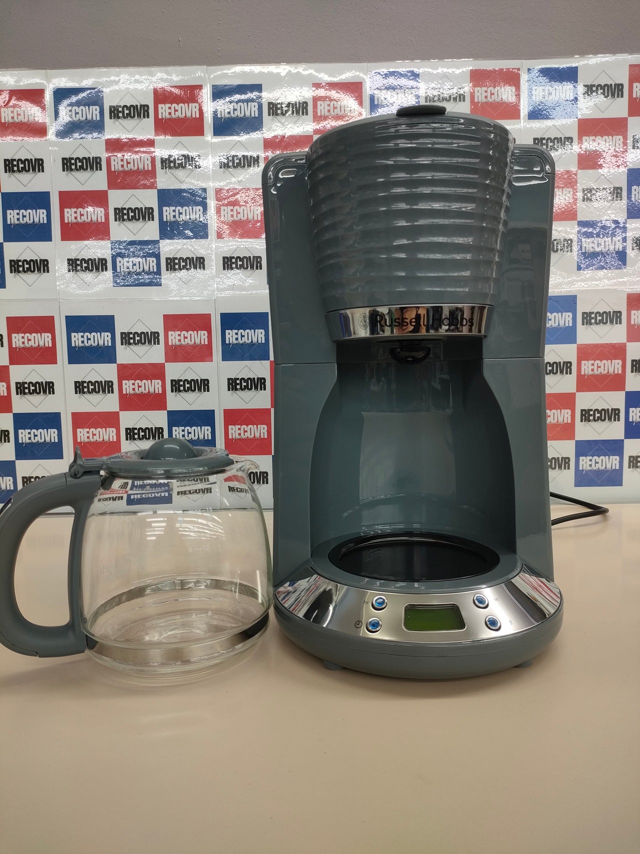 Cafetera 15 Tazas, Jarra Cristal 1,25LRussell Hobbs
