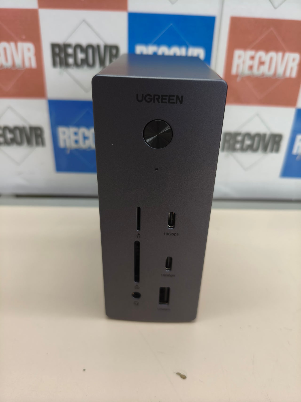 Base de conexión UGREEN Revodok Pro USB-C 14 en 1
