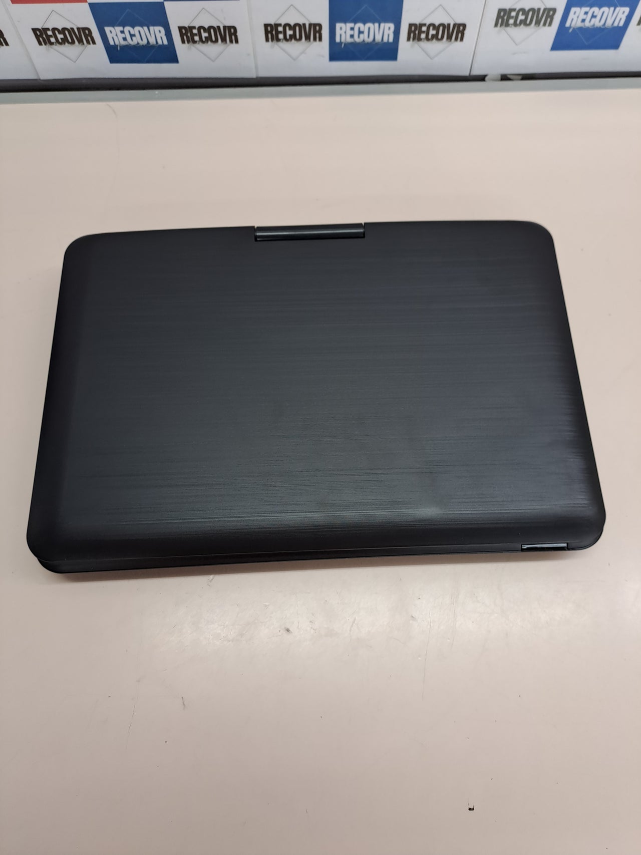 Reproductor DVD portátil 17,5” pantalla 15,6” batería WOLFANG