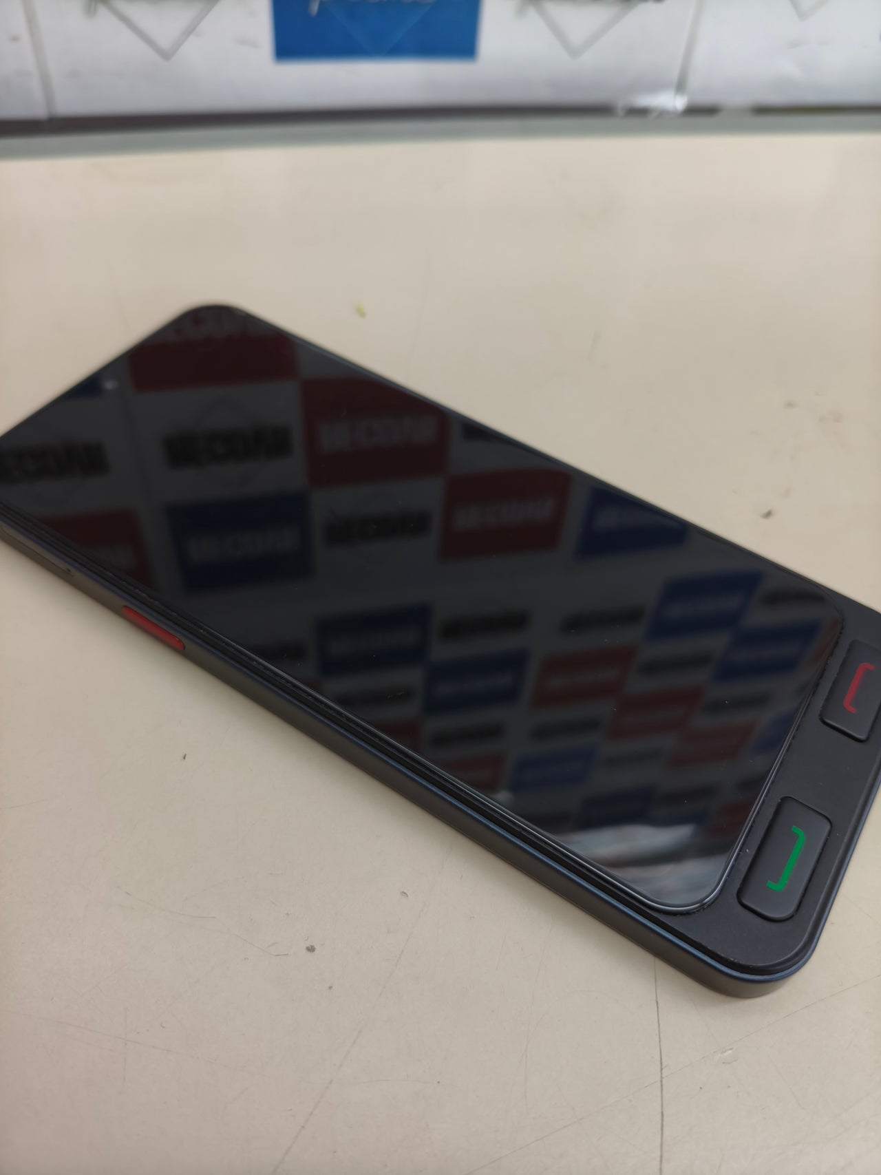 Móvil para mayores SPC Zeus 2 Pro 128 GB con botón SOS y base de carga