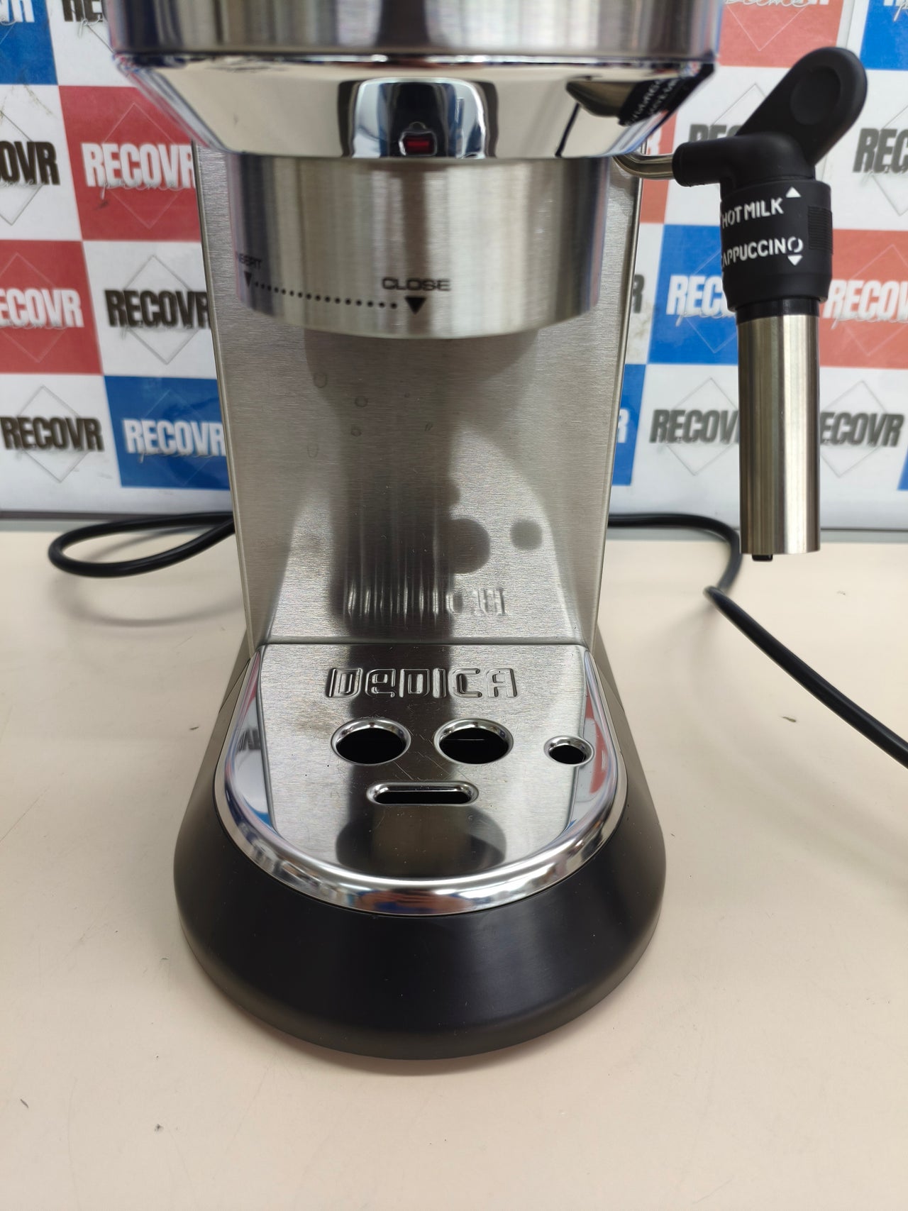 Cafetera espresso De’Longhi Dedica acero inoxidable negra