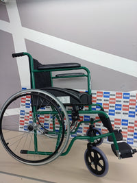 Mobiclinic®, Silla de ruedas, Autopropulsable, Plegable, Alcazaba, Asiento 46 cm, Sistema subebordillos, Reposabrazos acolchados, Reposapiés abatibles, Antipinchazos
