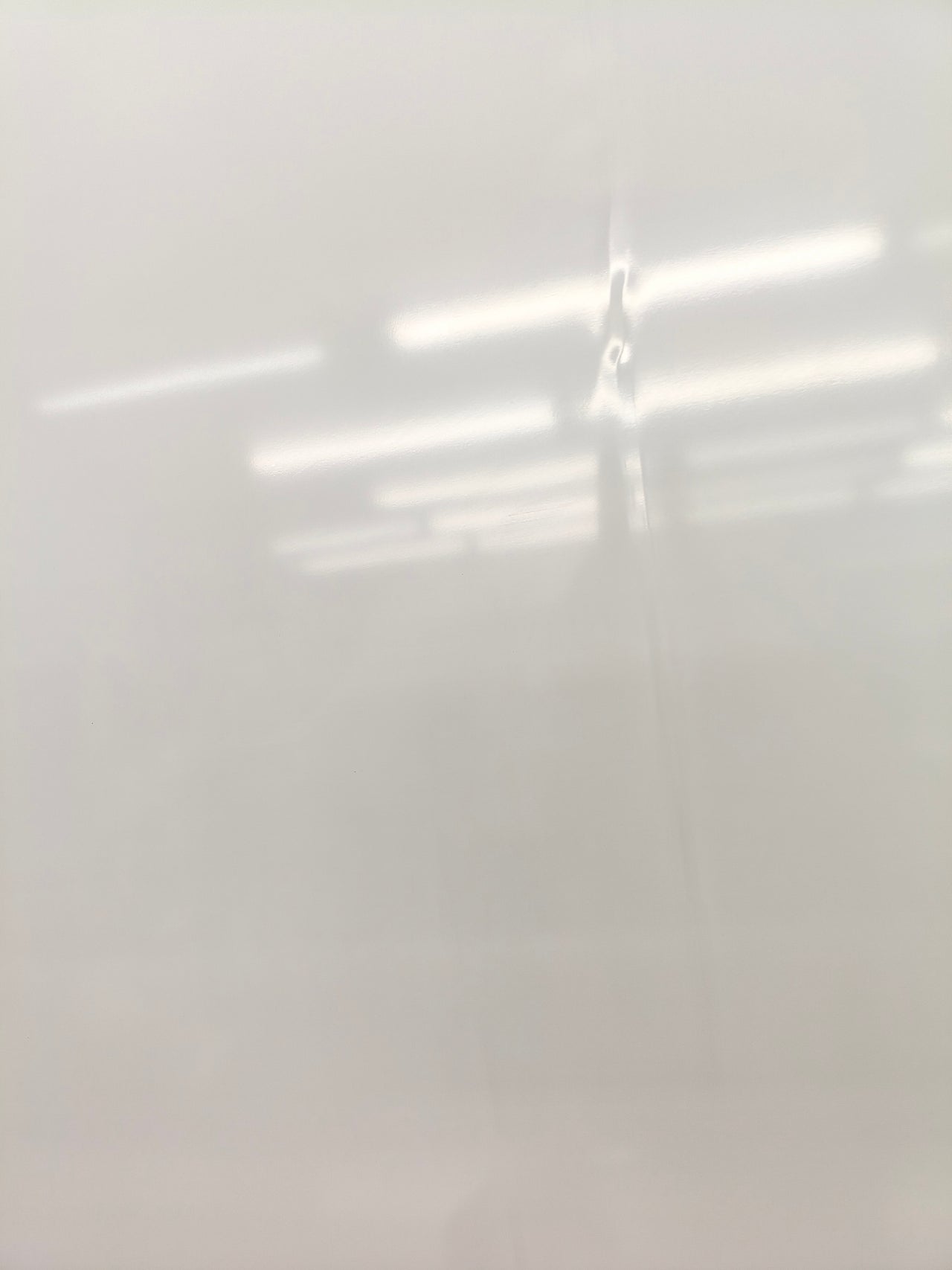 Pizarra blanca magnética OFITURIA 200x100 cm con marco de aluminio lacado
