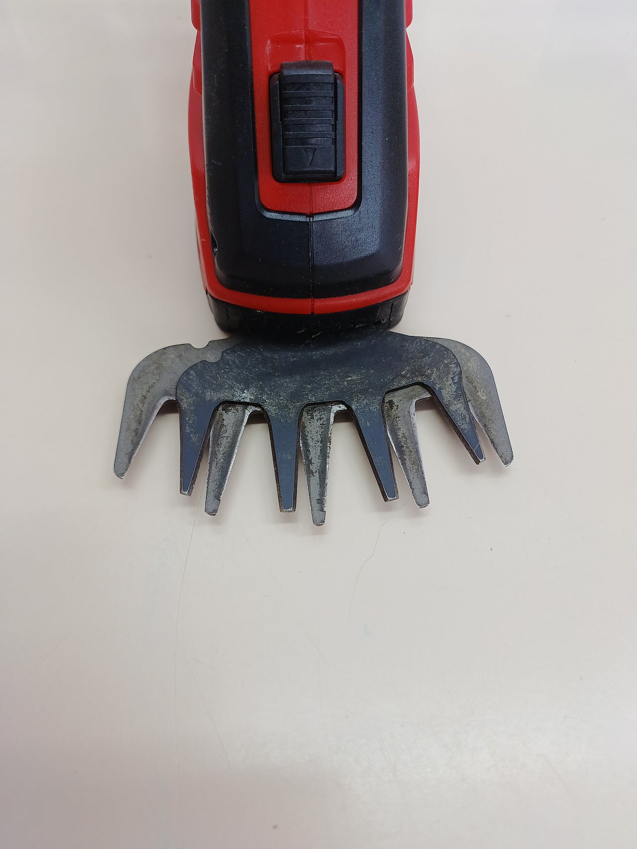 Tijeras Inalámbricas Einhell 18V Telescópicas