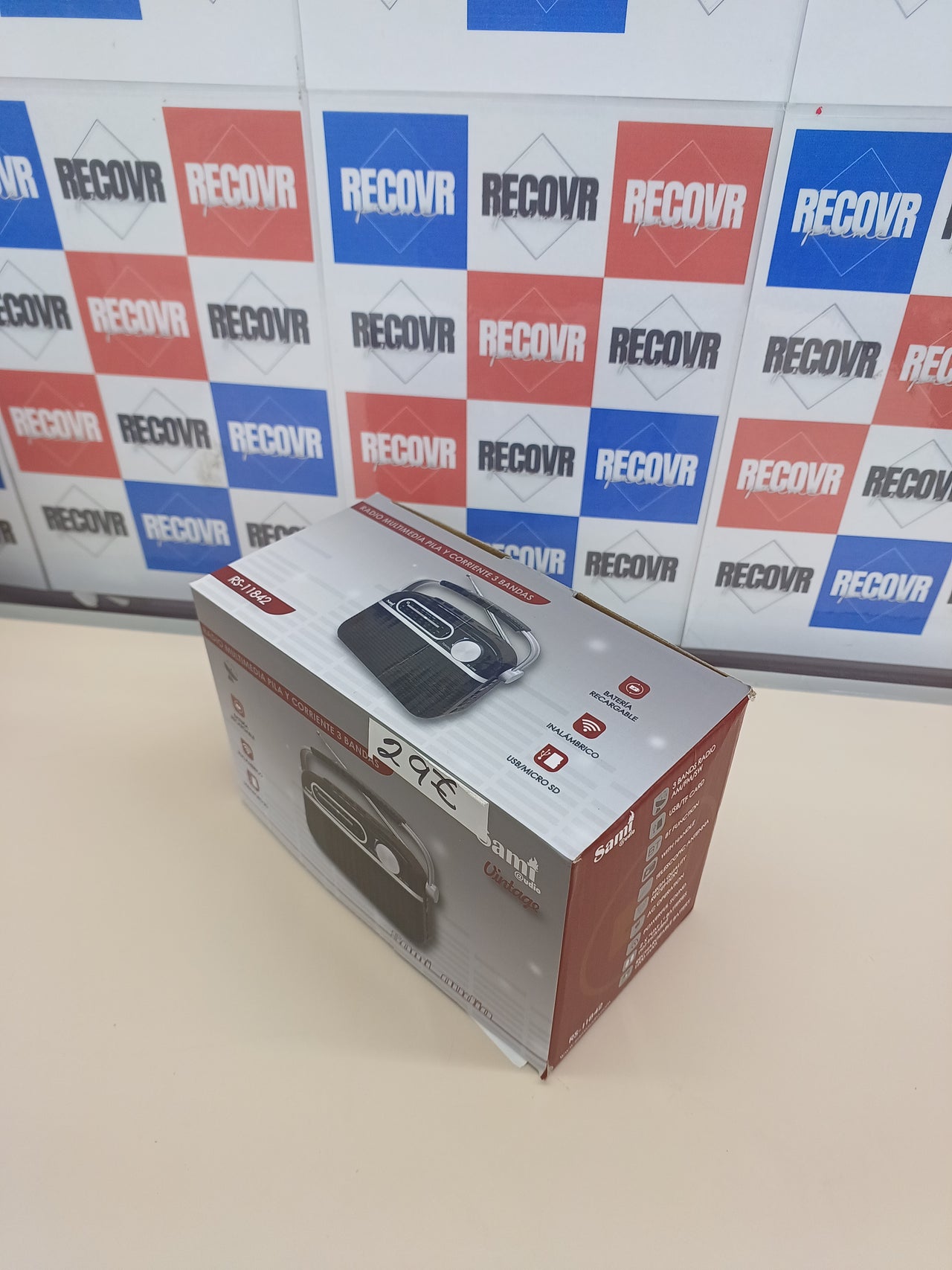 Radio FM Vintage Negra Recargable Antena Inalámbrico USB/Micro SD 1200mAh RS-11842