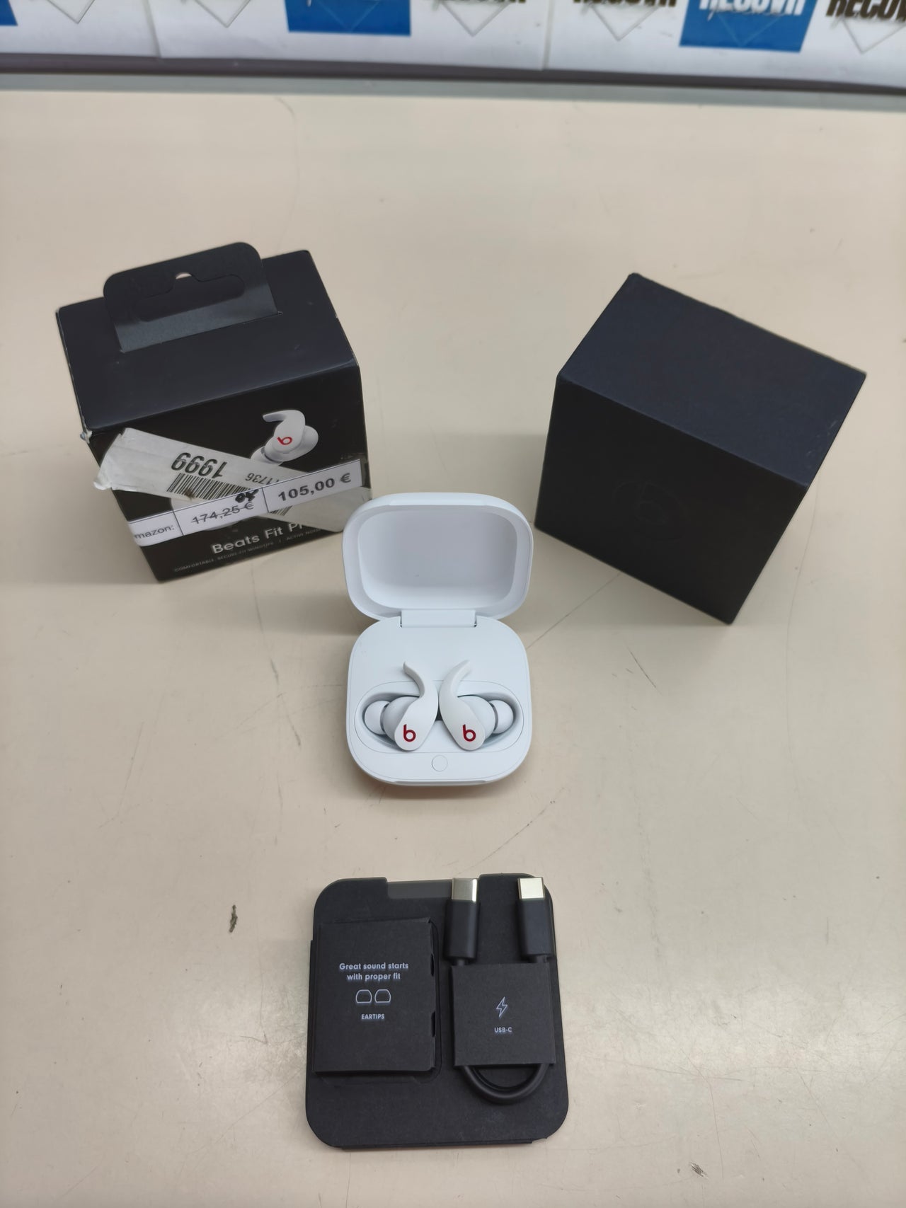 Beats Fit Pro auriculares inalámbricos con cancelación de ruido blancos