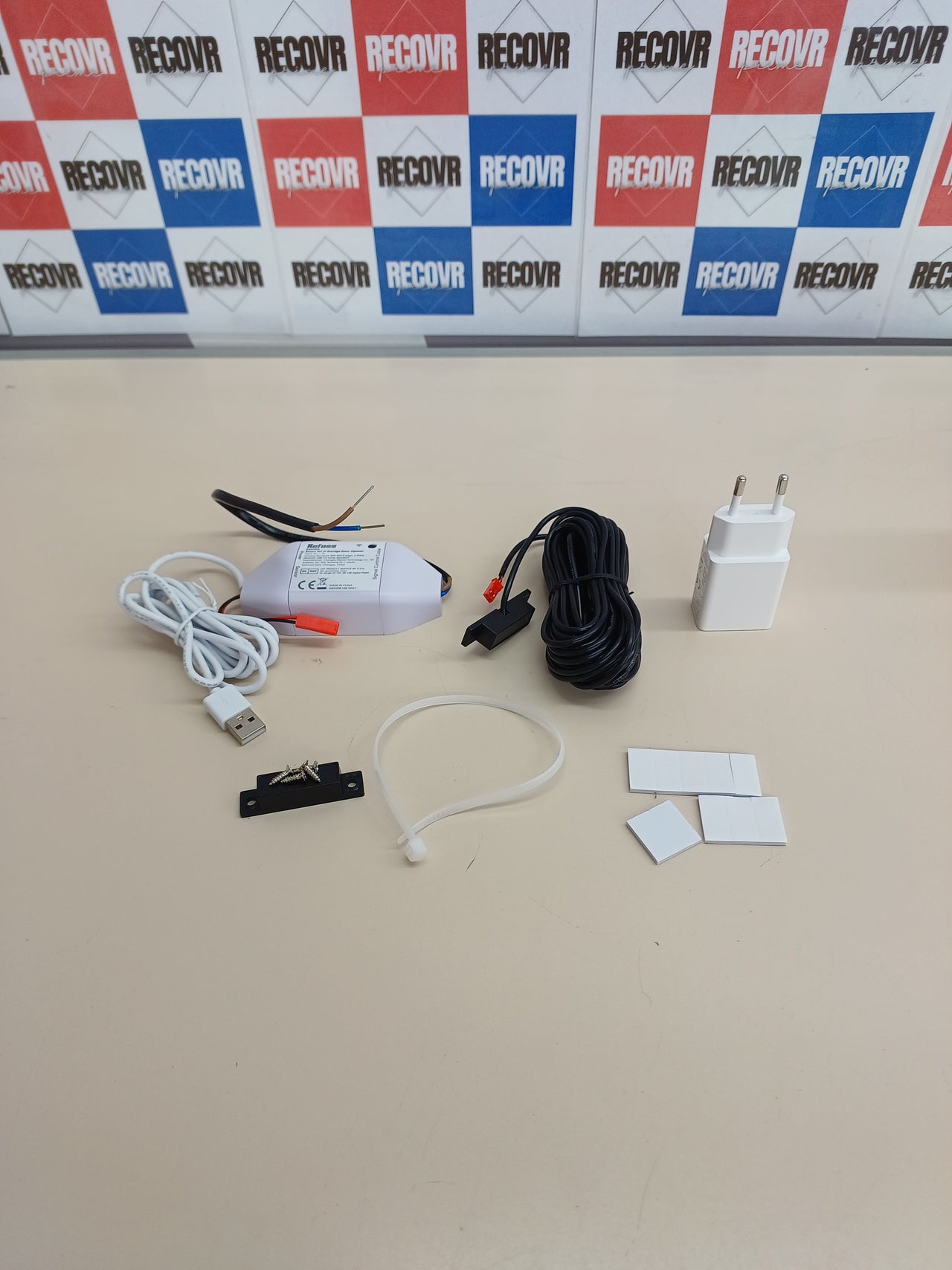 Controlador WiFi puerta garaje Alexa Google