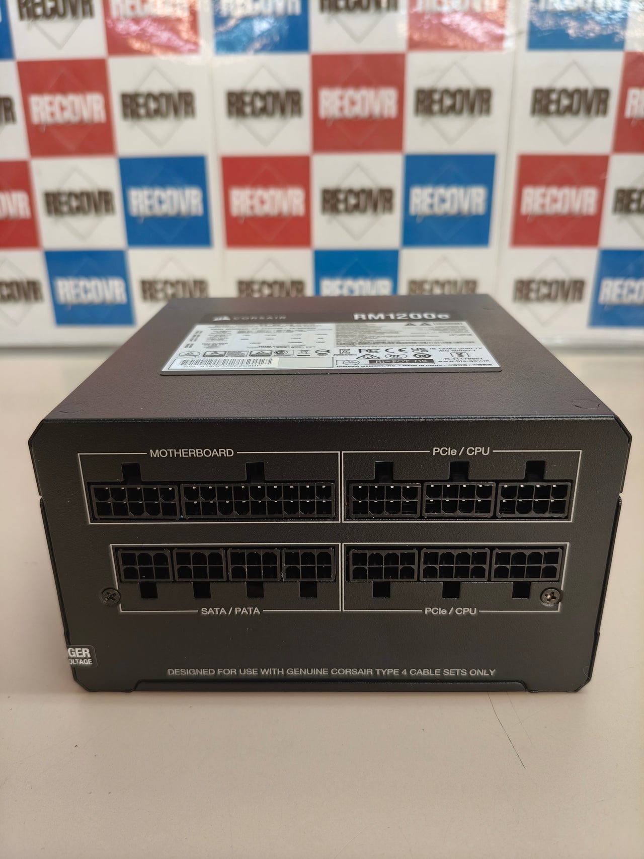 CORSAIR RM1200e, fuente ATX modular 1200W, negra