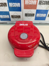 Mini gofrera de 550 W con placas antiadherentes.