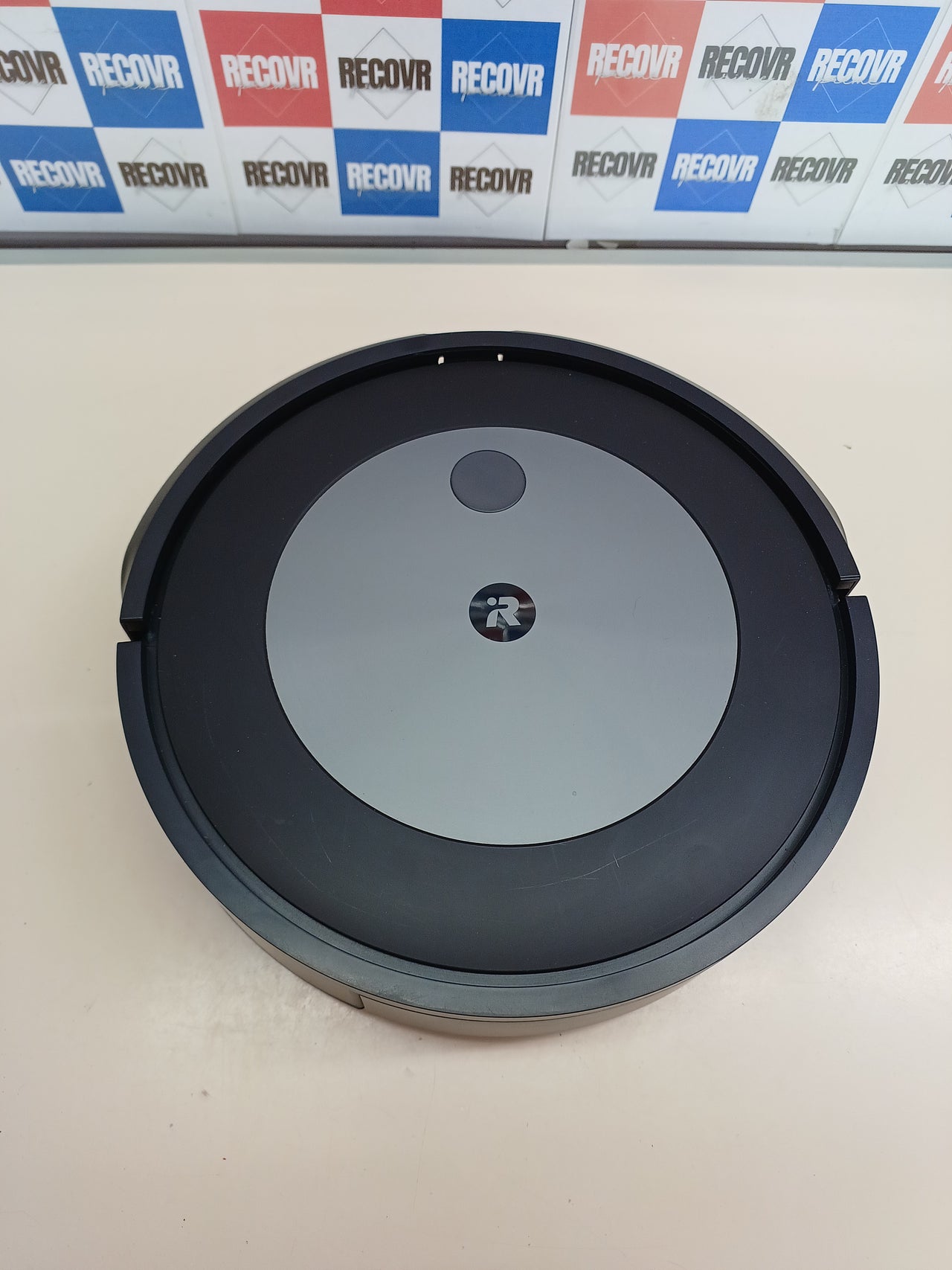 Robot Aspirador iRobot Roomba j7 Conectado
