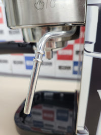 Cafetera Espresso 1350W, 20 Bares, Manómetro, Thermoblock, Vaporizador, Acero Inox Cecotec
