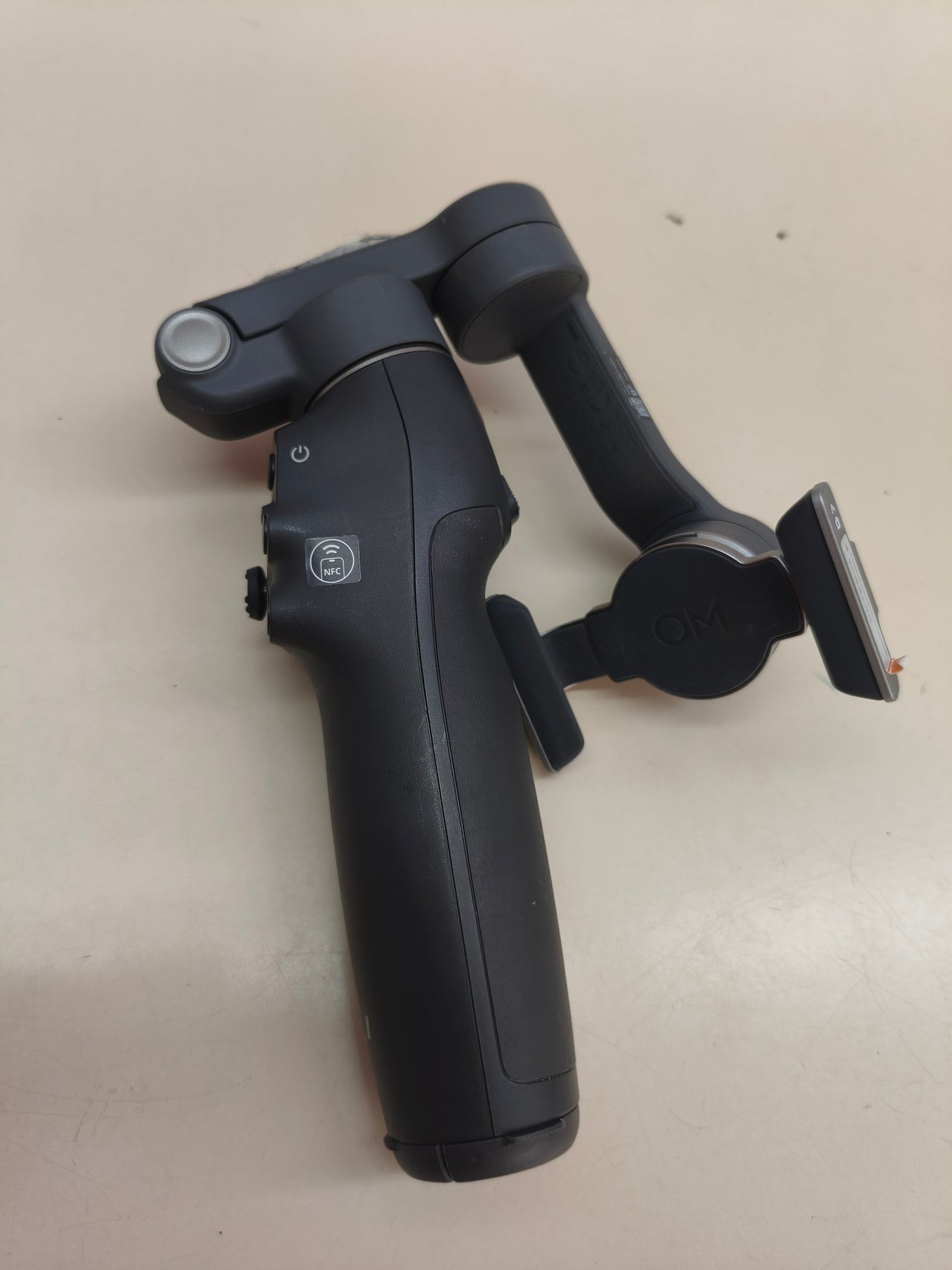 DJI Osmo Mobile 8, estabilizador para smartphone de 3 ejes