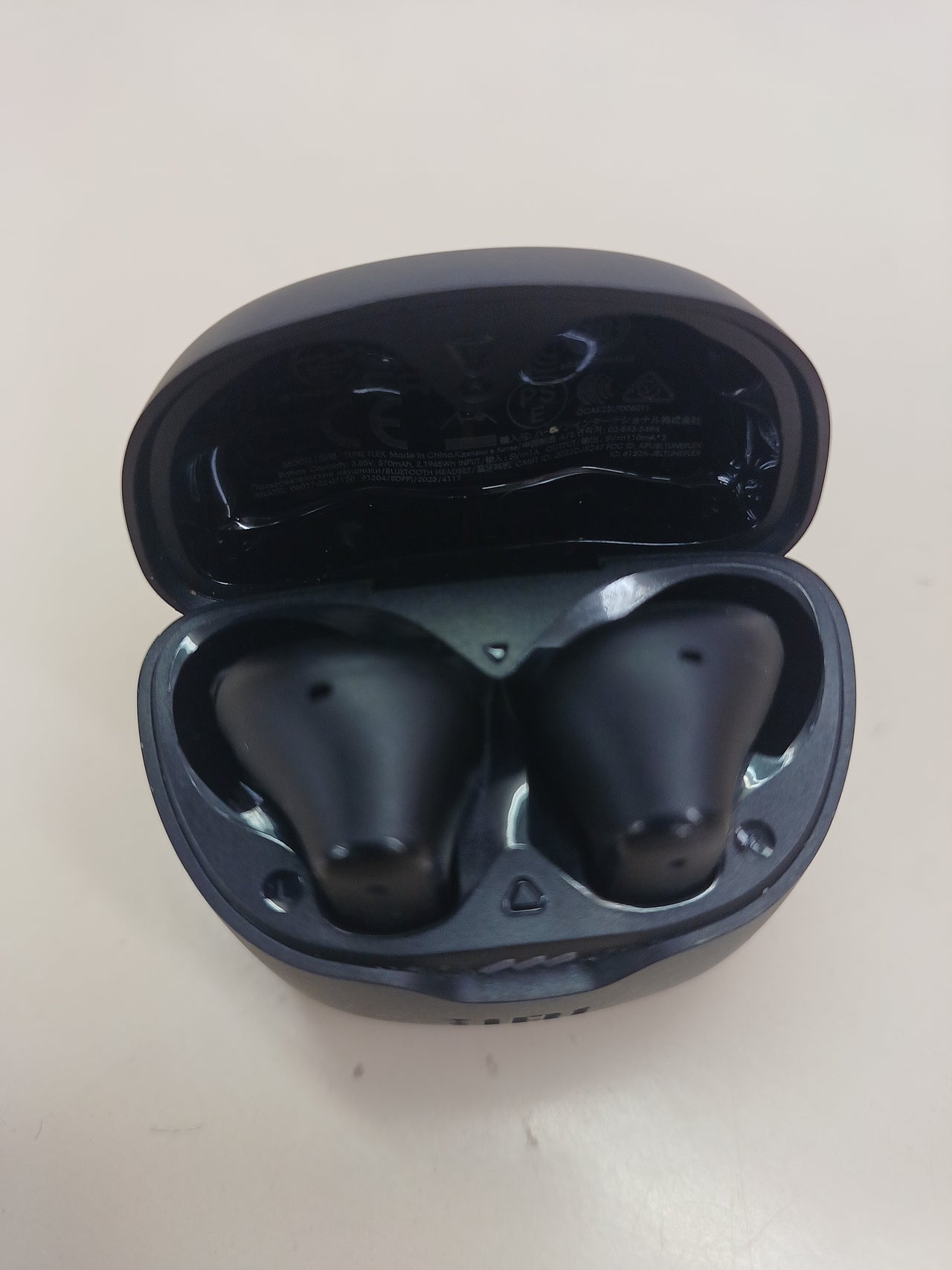 Auriculares inalámbricos JBL cancelación de ruido negros