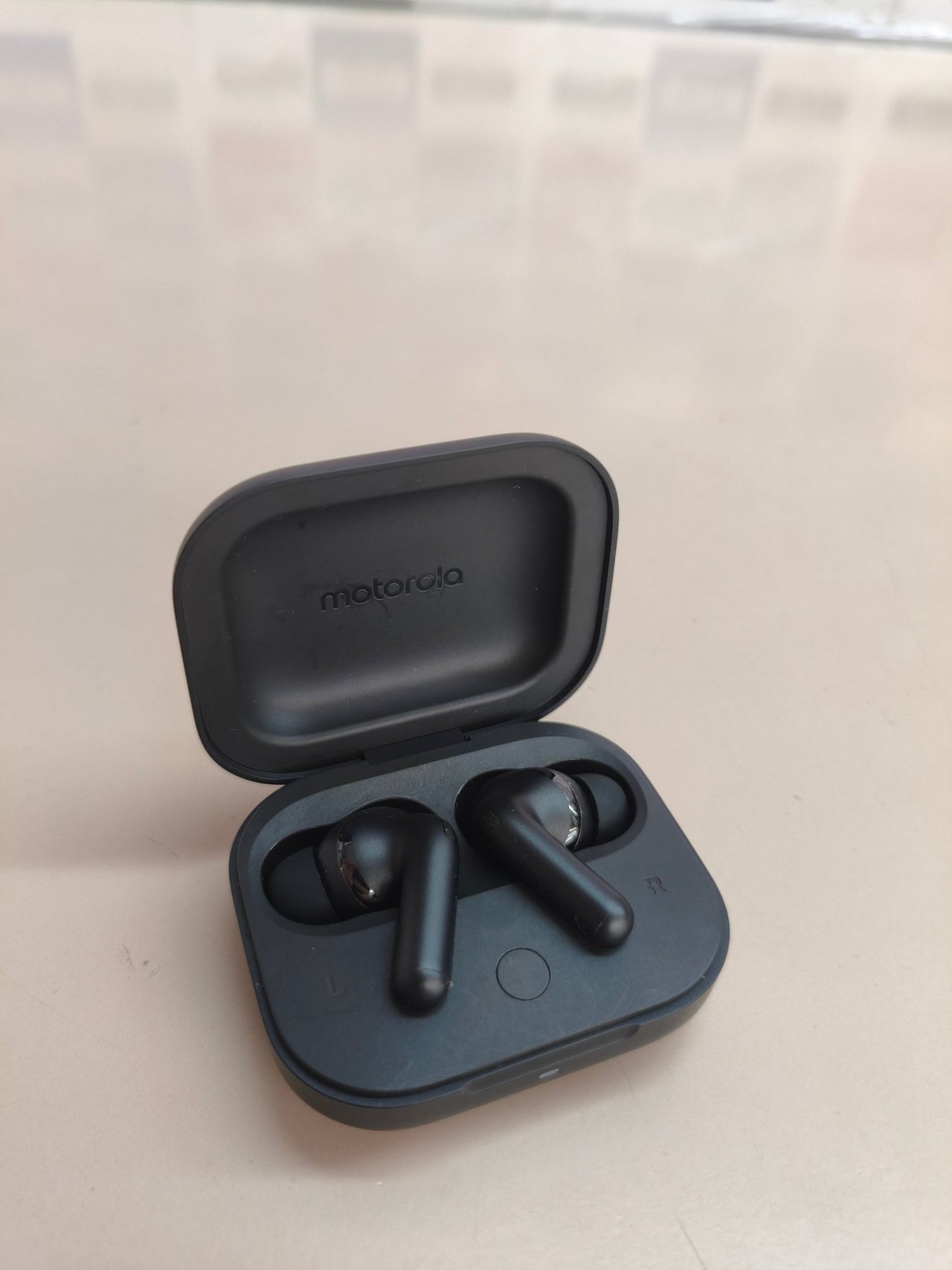 Auriculares Motorola Moto Buds+