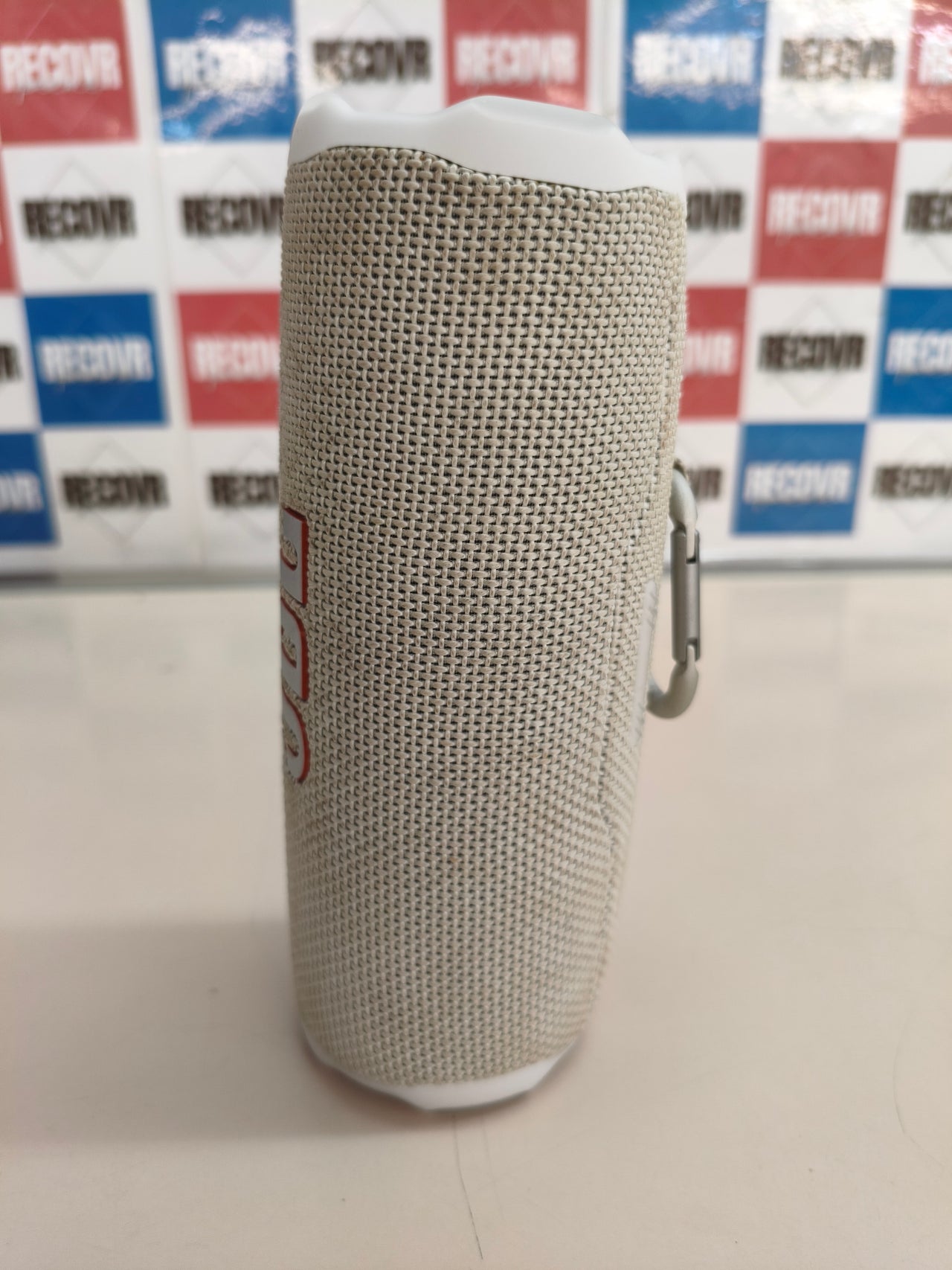 JBL Flip 7, altavoz Bluetooth portátil, 16 h, IP68, blanco