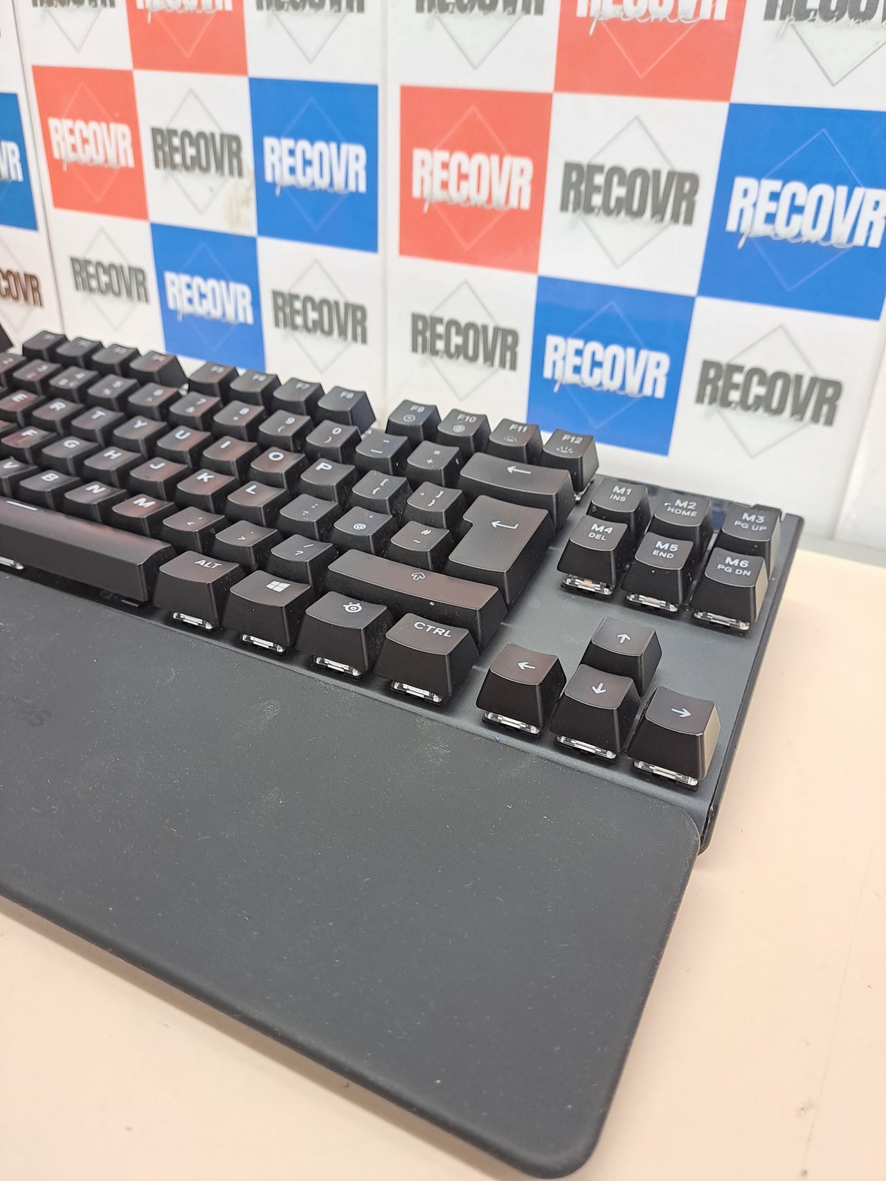 Teclado mecánico gaming SteelSeries Apex Pro TKL Gen 3
