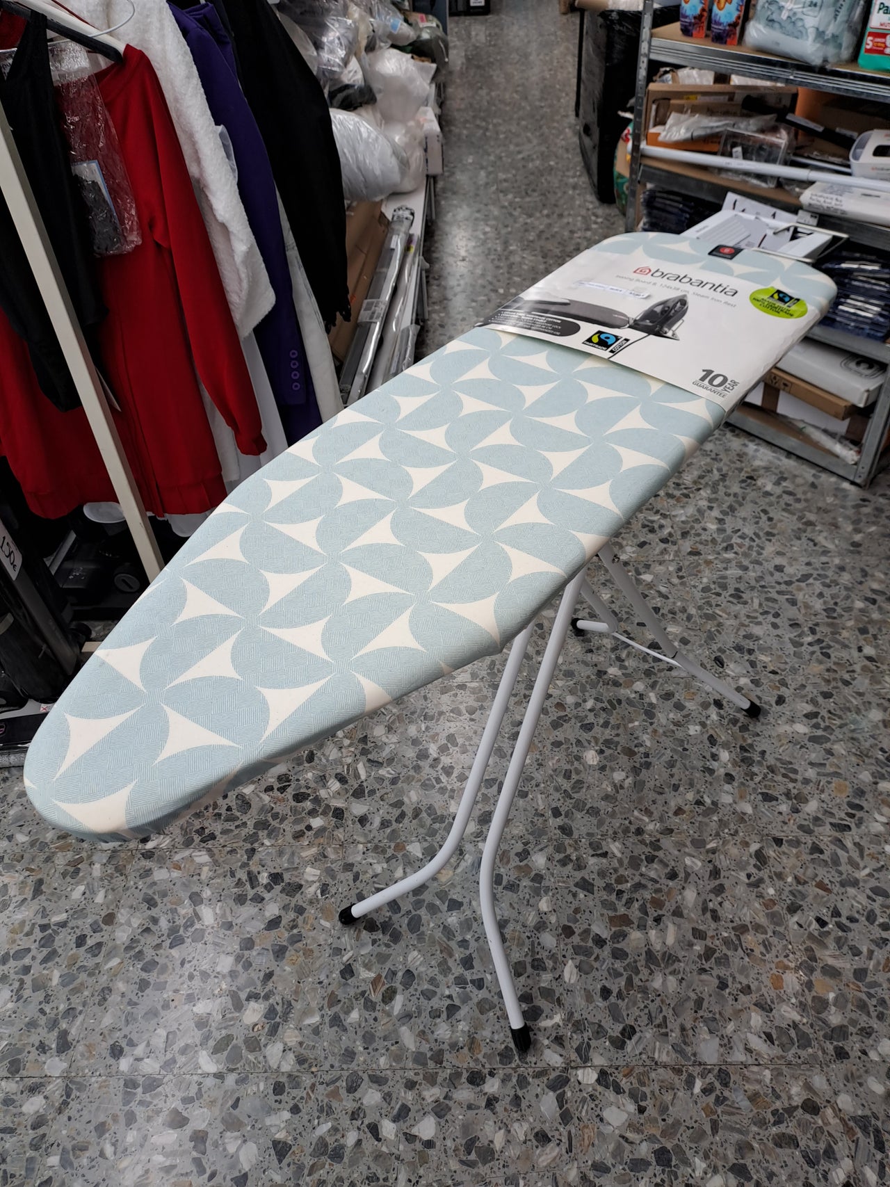 Tabla planchar 124x38 ajustable antideslizante – Brabantia