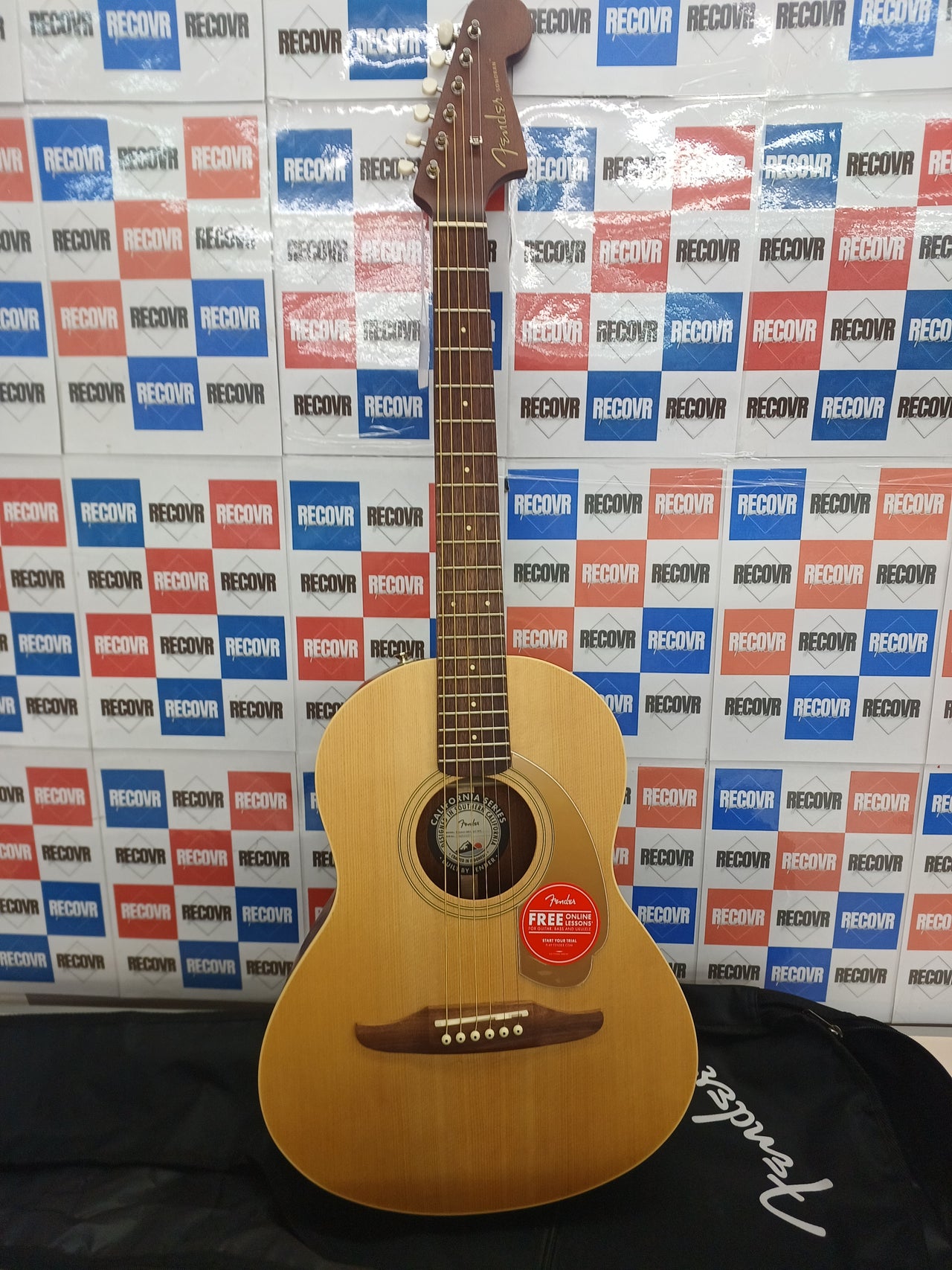 Guitarra acústica mini 24.1” funda Fender Sonoran Mini