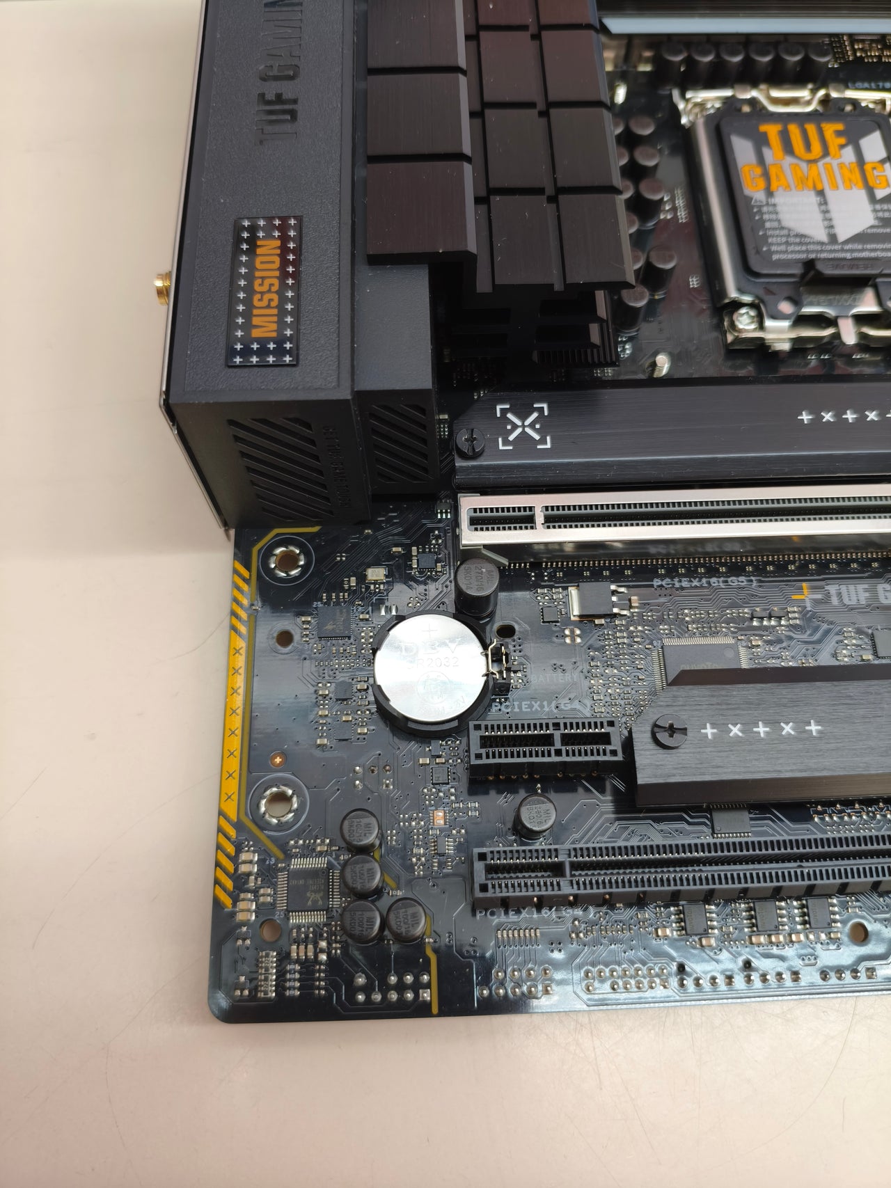 Placa base ASUS TUF Gaming B760M-BTF Gen 2