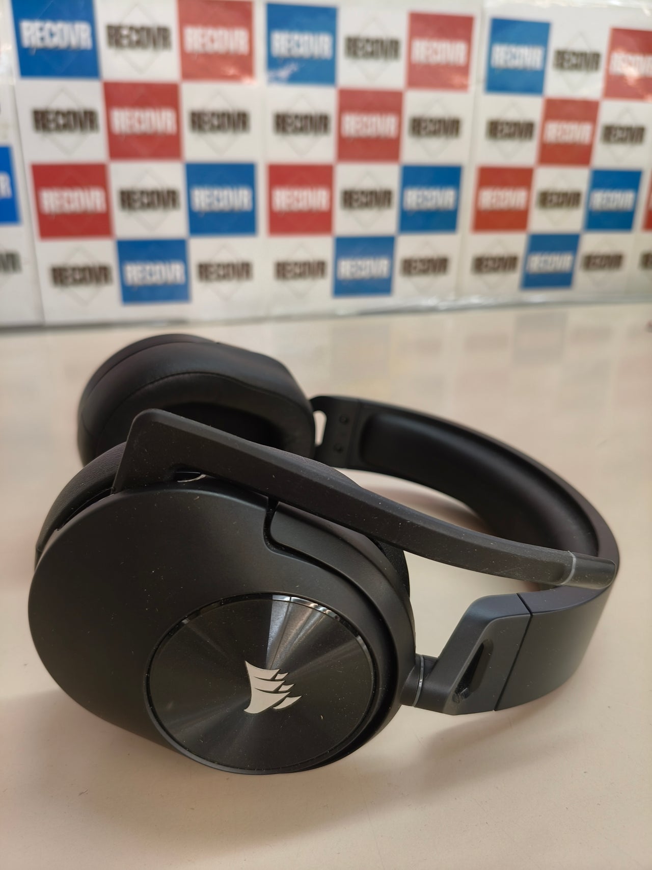 Corsair HS55 Core Wireless, auriculares gaming, micrófono, 15 m, carbono