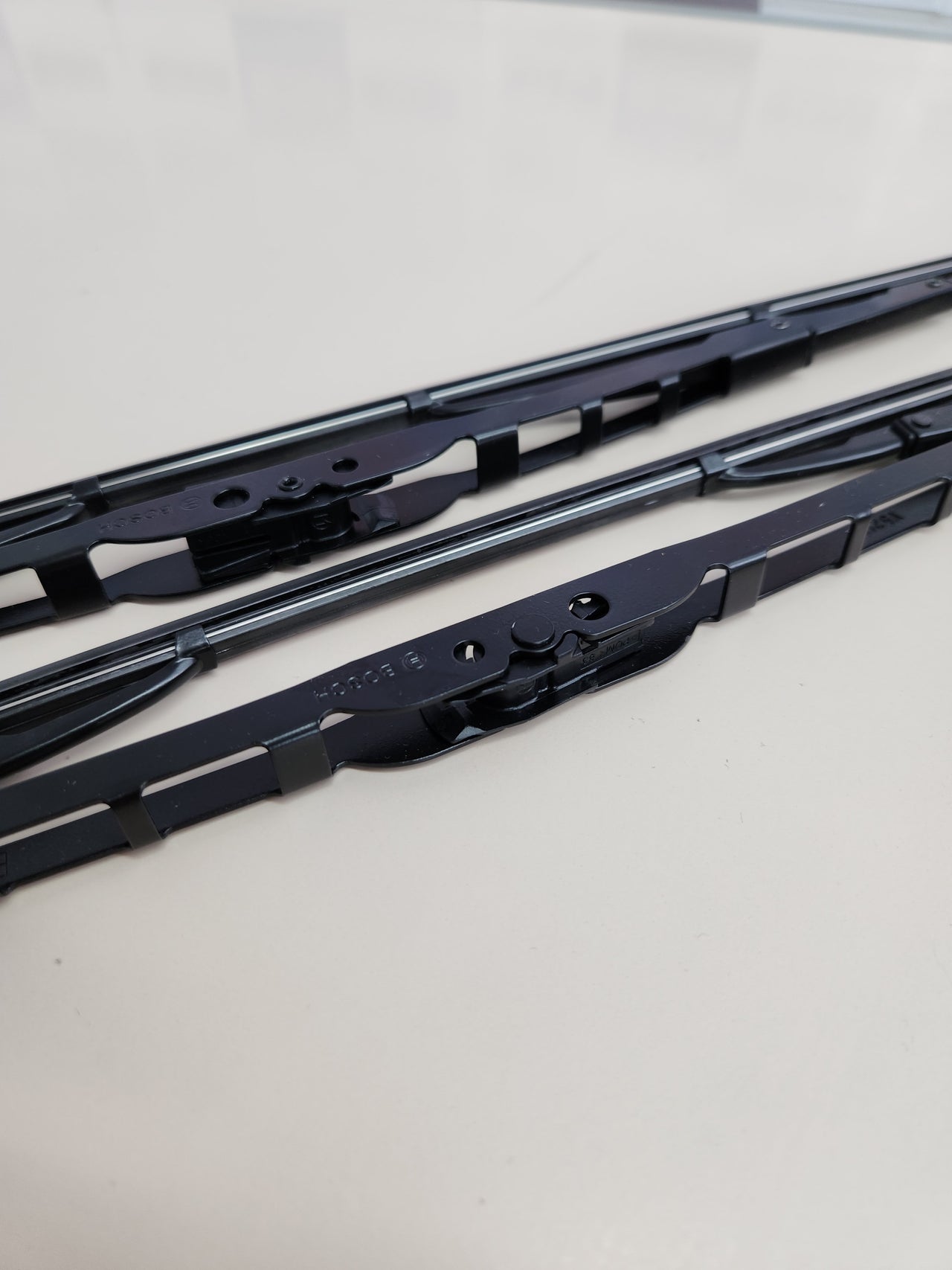 Escobillas Limpiaparabrisas Bosch Twin 531 – Juego Frontal (530mm/450mm) para Parabrisas