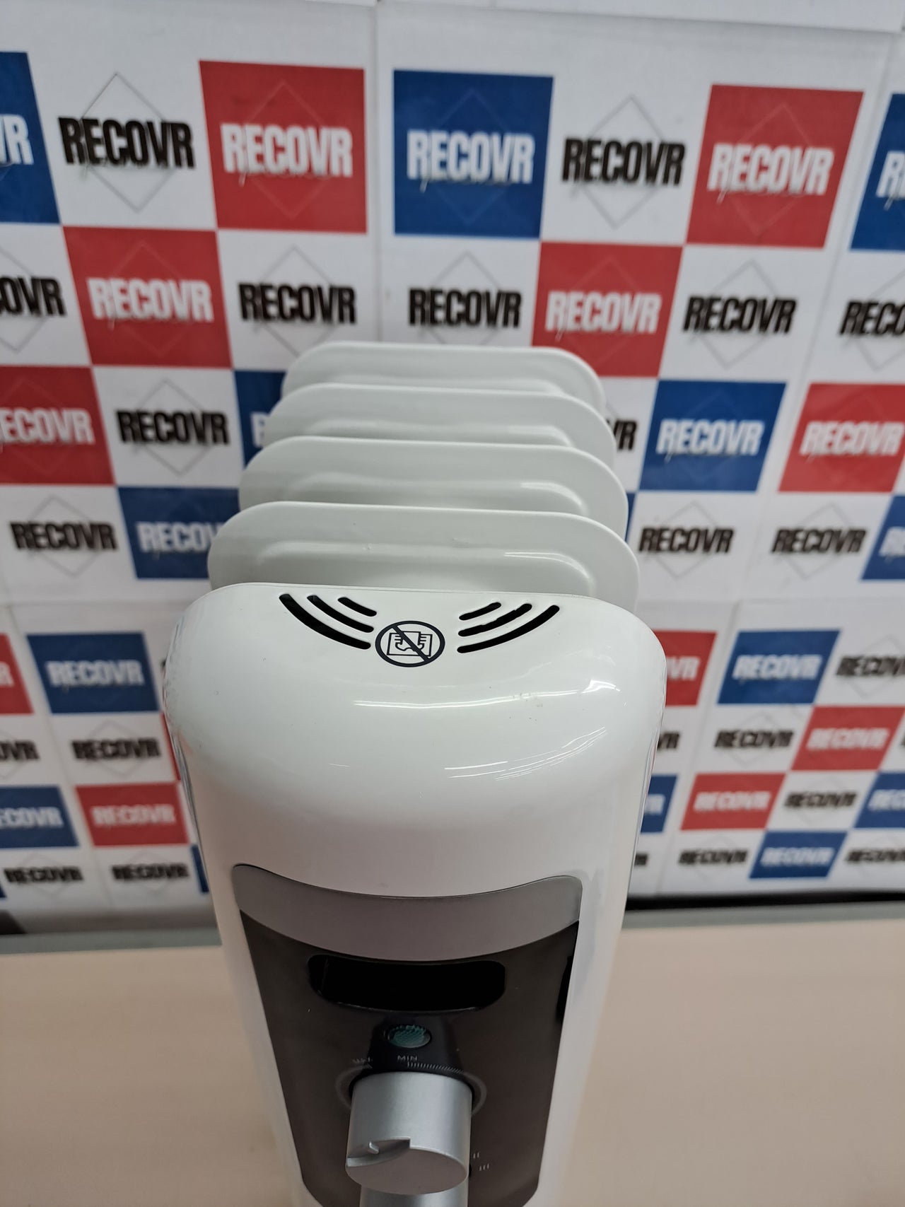 Radiador aceite 5 módulos 1000 W – Cecotec