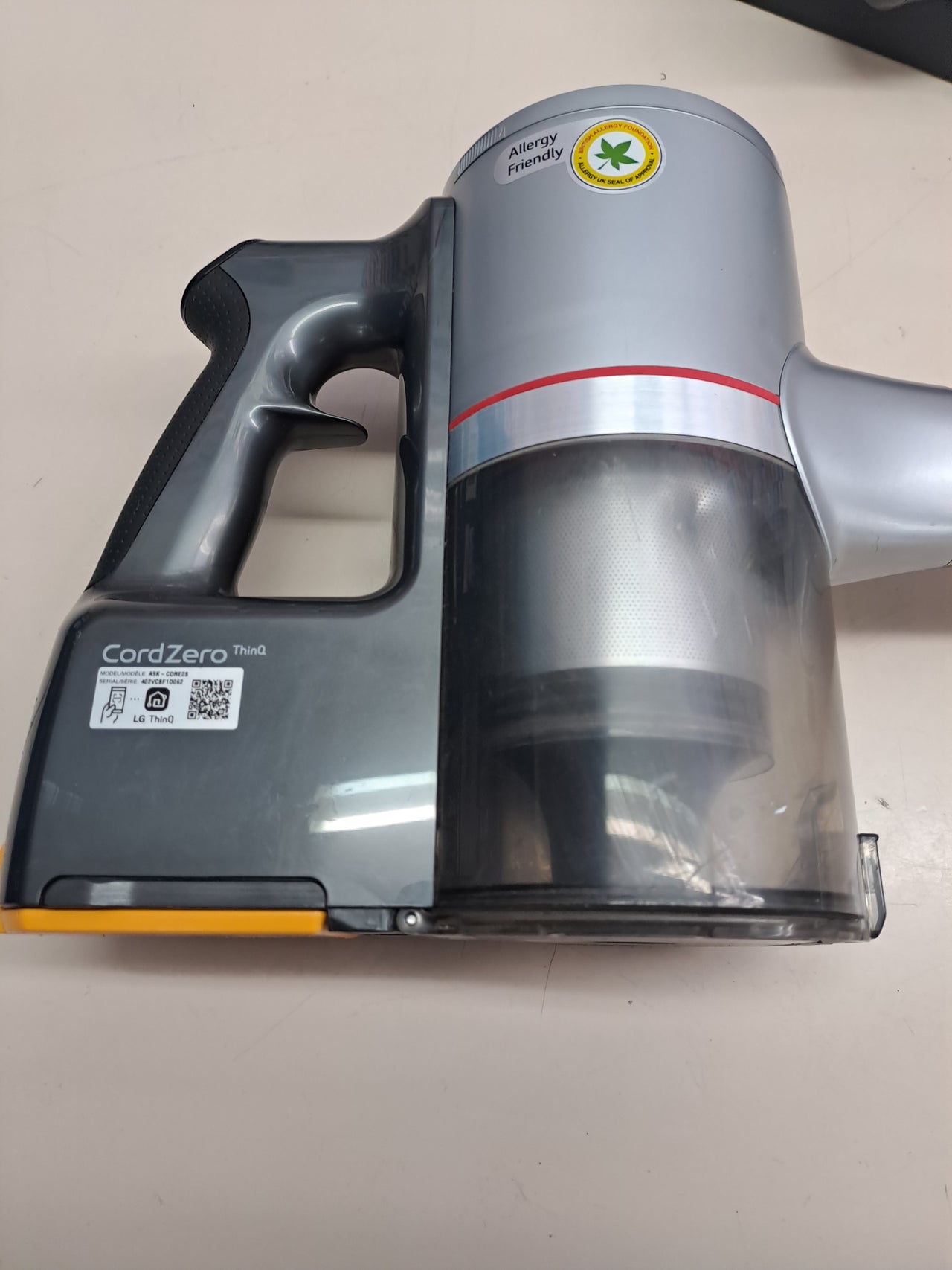 Aspirador escoba Kompressor con doble batería y 200W de succión
