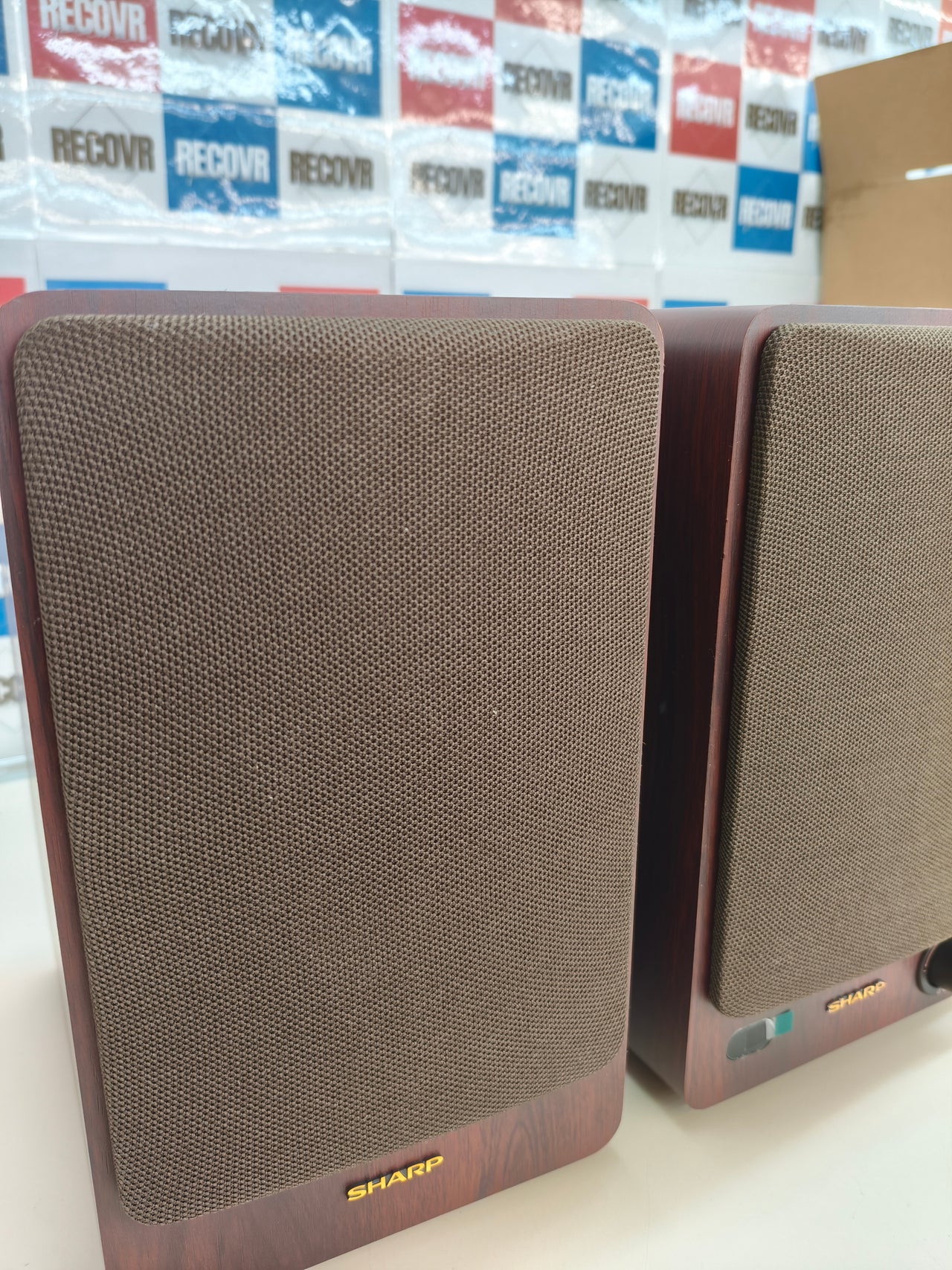 Sharp CP-SS30(BR), altavoces de estantería 60W, Bluetooth, marrón
