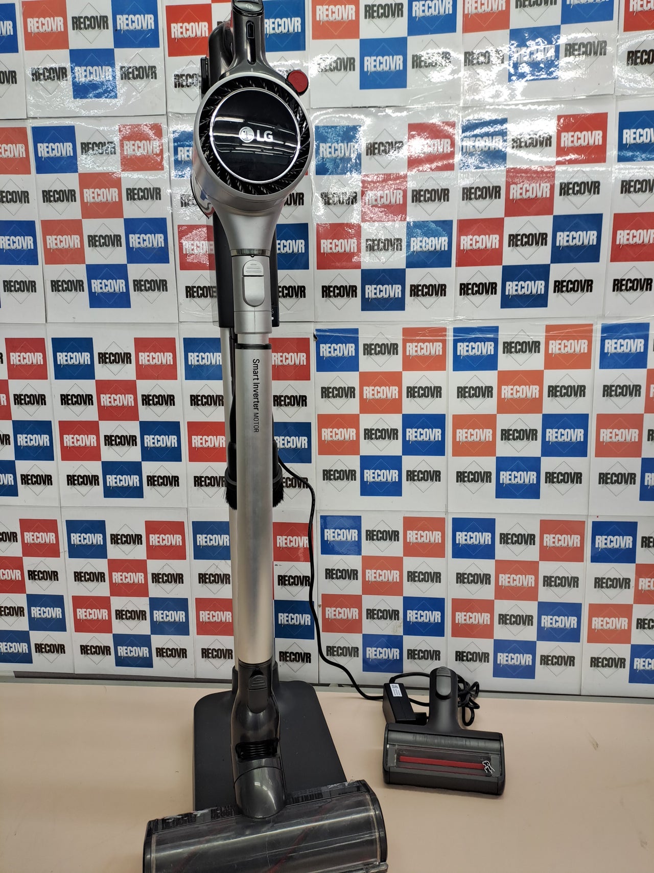 Aspirador escoba Kompressor con doble batería y 200W de succión