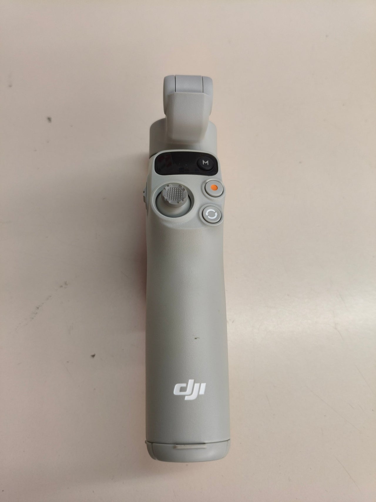 DJI Osmo Mobile 7, gimbal 3 ejes para móvil