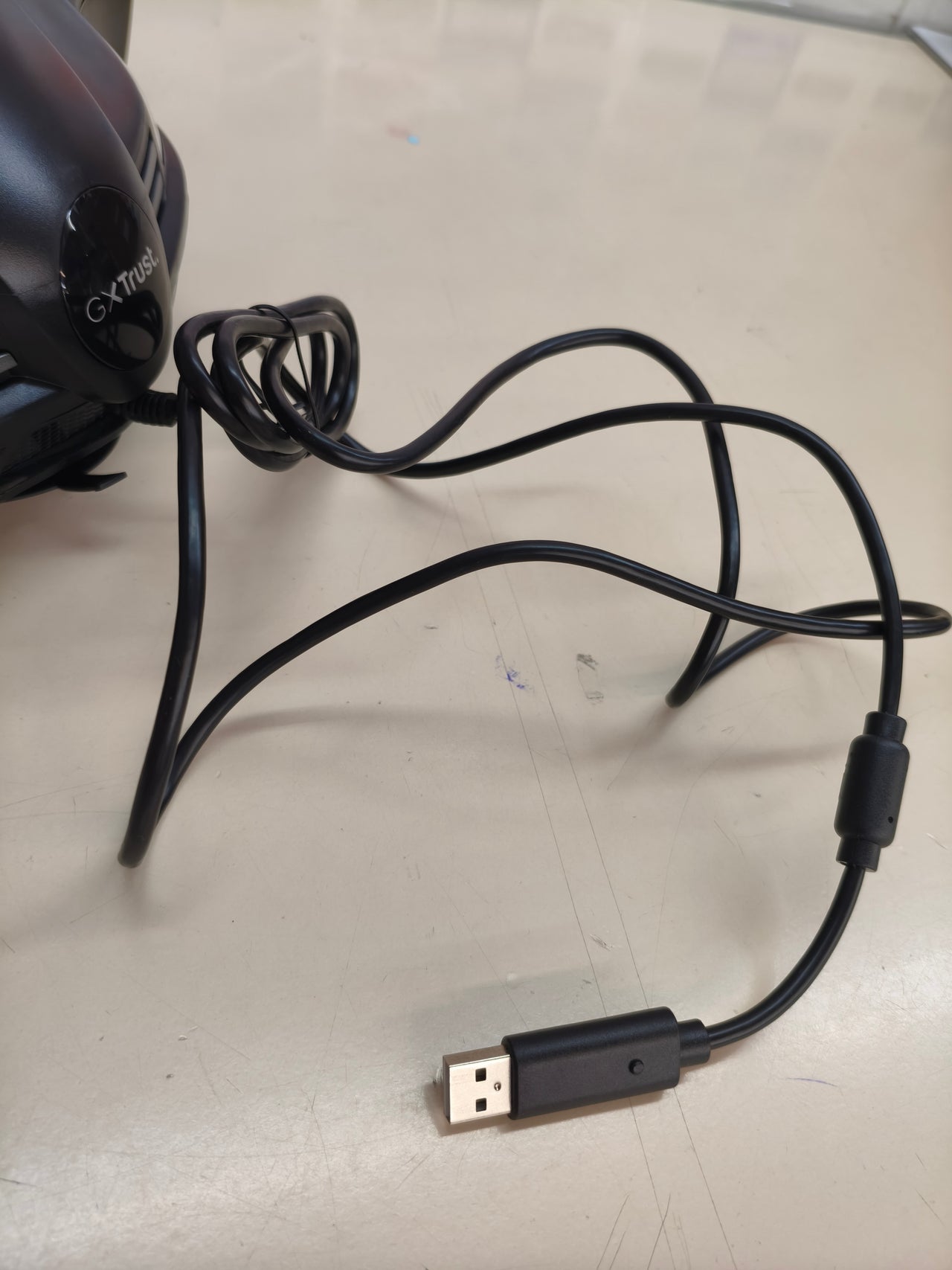 Trust GXT Movi, volante gaming para PC con pedales y levas