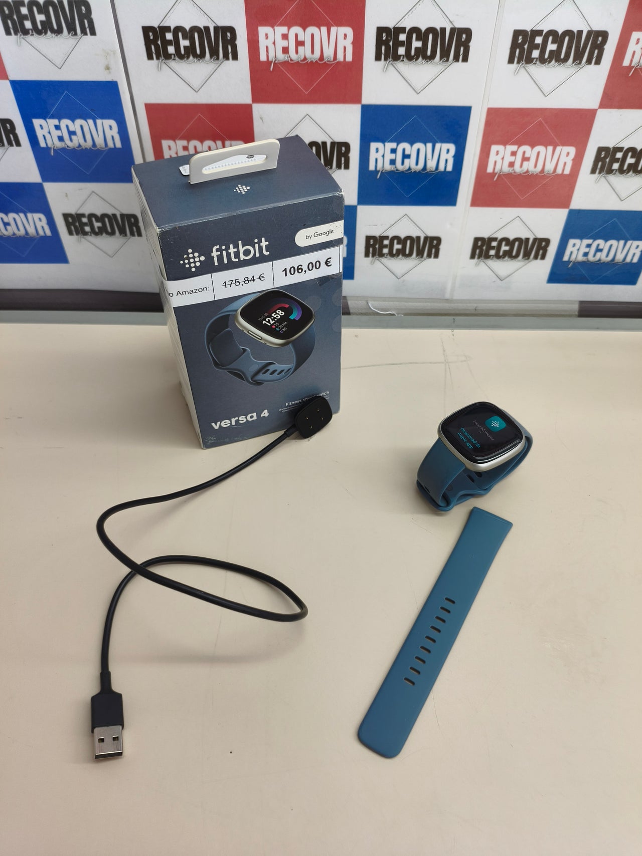 Smartwatch Fitbit Versa 4 azul menta