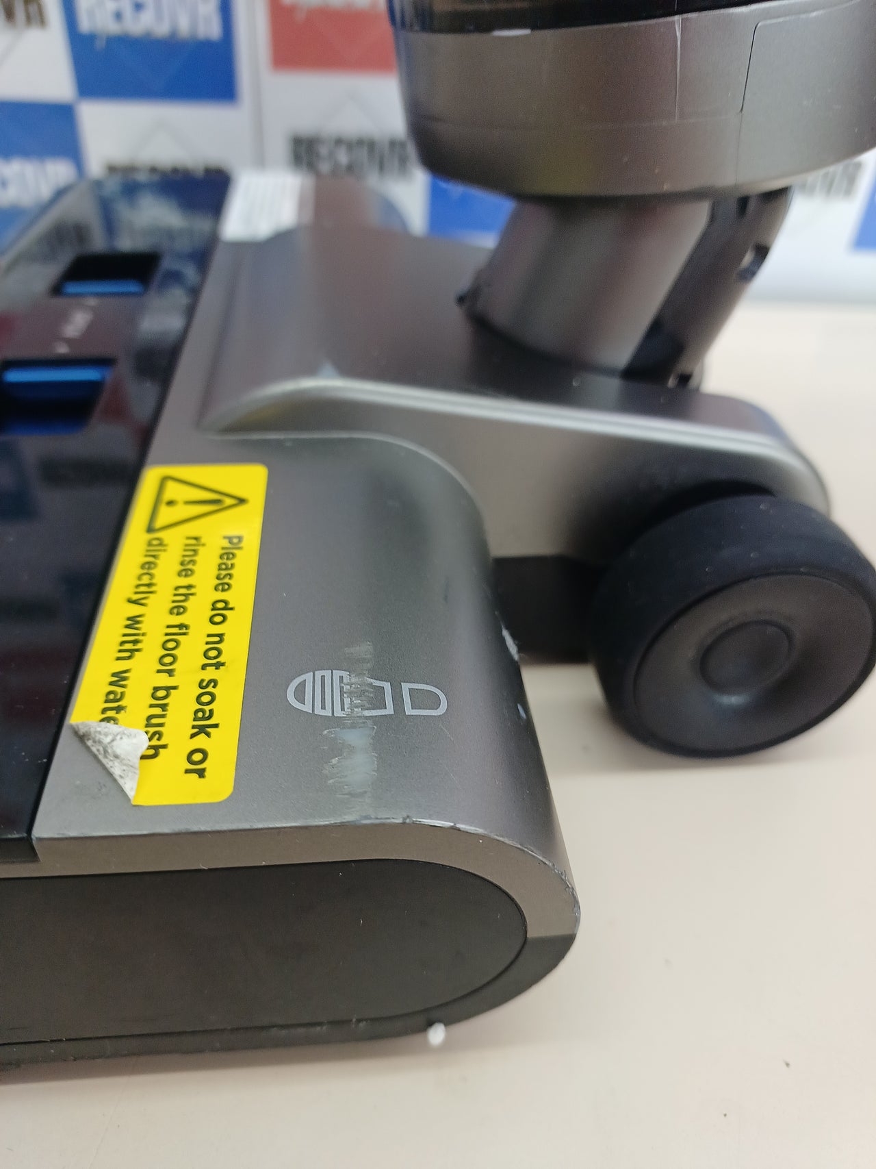 Aspirador Fregadora Eureka RapidWash NEW430