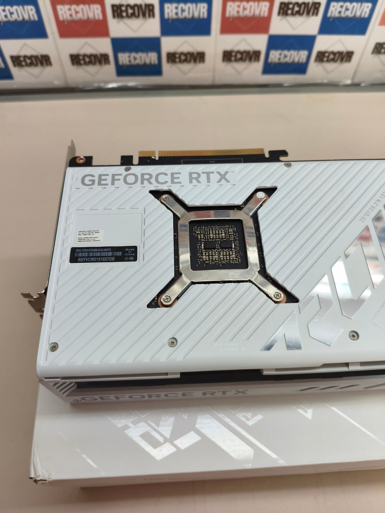 ASUS ROG Strix RTX 4090 Blanco OC, 24 GB GDDR6X