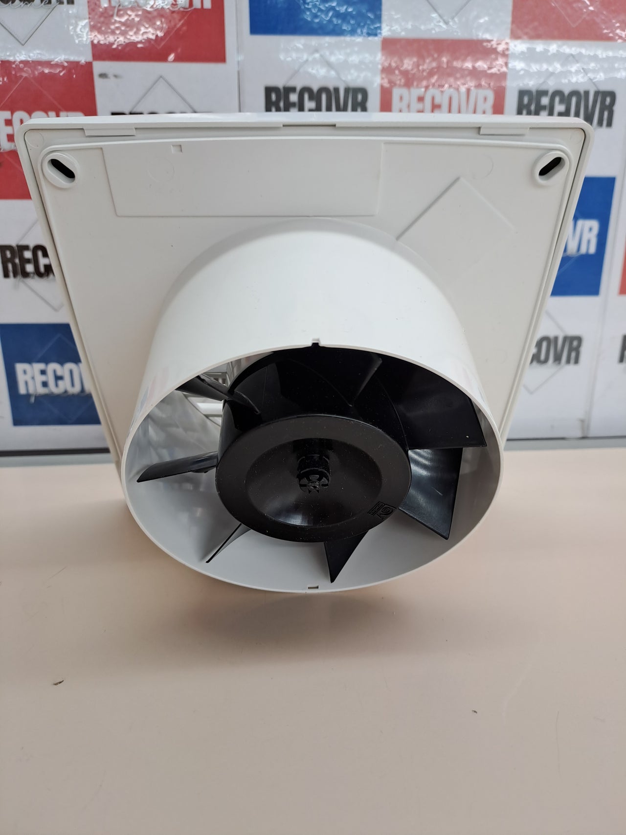 Extractor pared helicoidal compacto Vortice