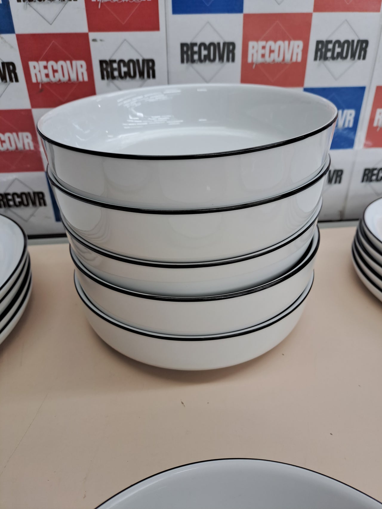 Vajilla porcelana 17 piezas blanco negro