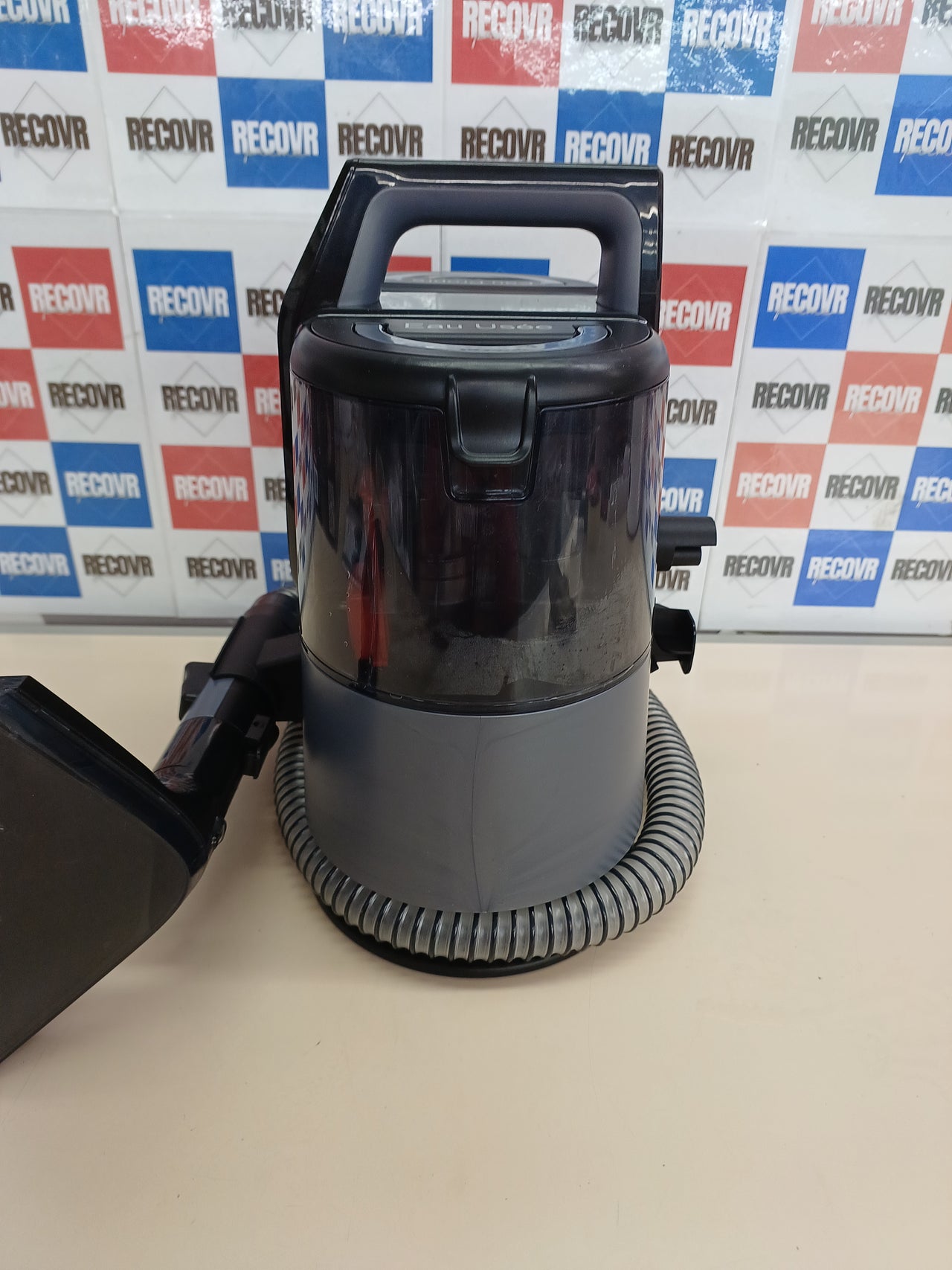 Limpiatapicerías Techwood TAN-8006R 1,5L 40min