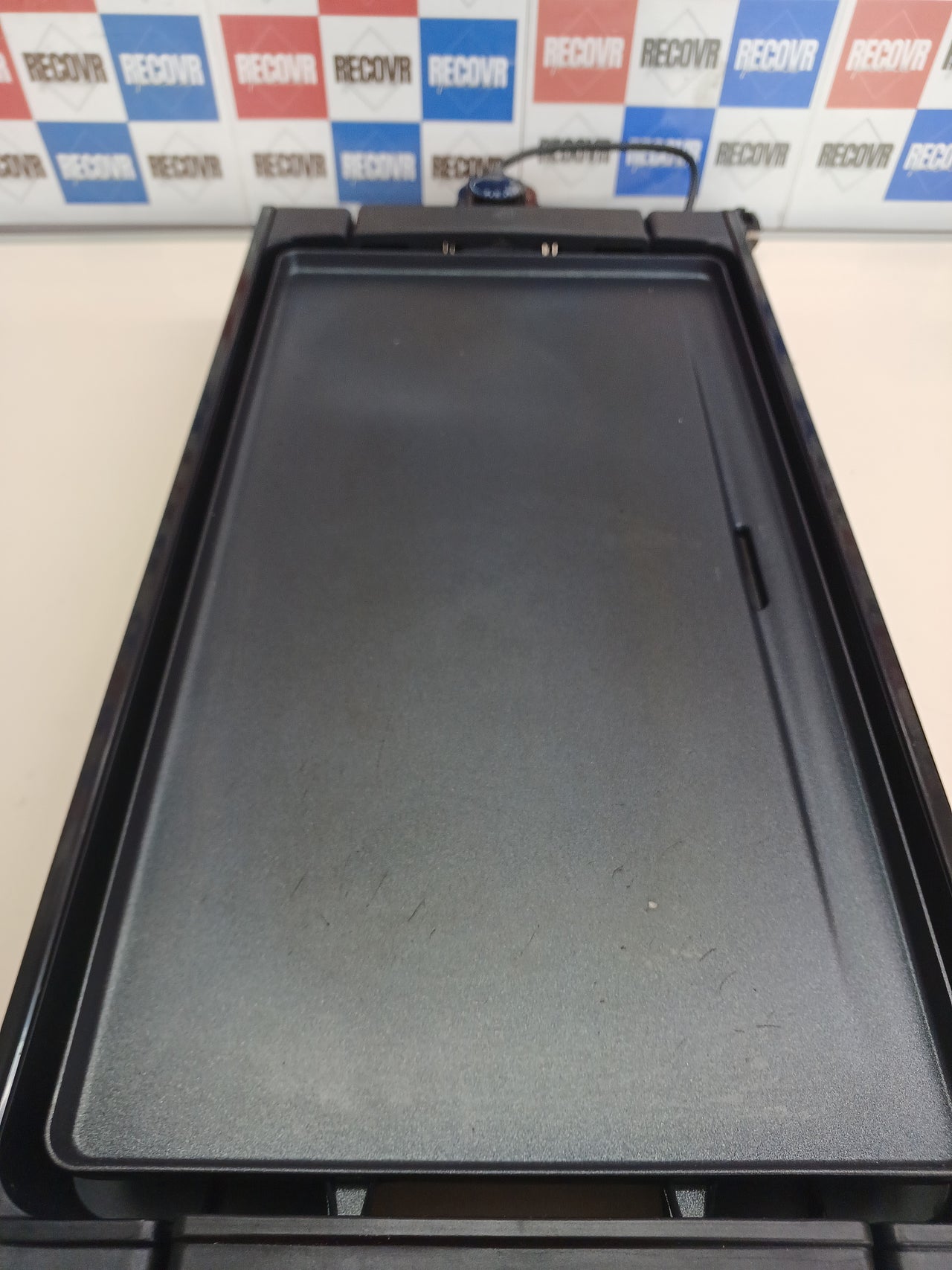Plancha eléctrica 2400W lavavajillasband Russell Hobbs