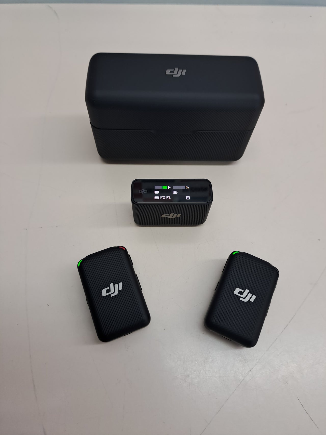 DJI Mic micrófono inalámbrico  2 TX + 1 RX con estuche de carga