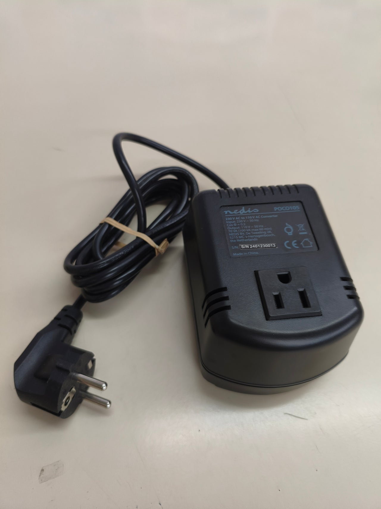 Convertidor Nedis 230V a 110V 100VA