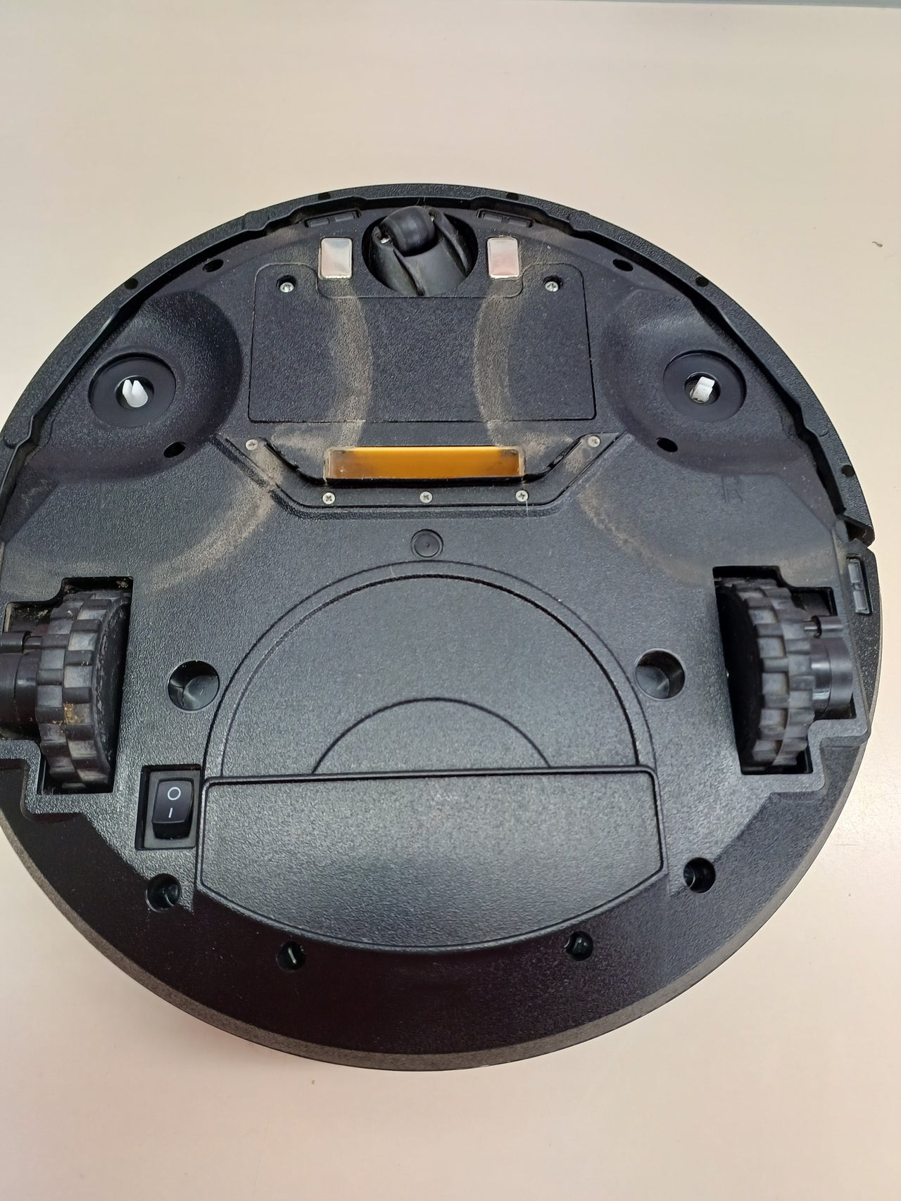 Robot aspirador delgado 800 Pa 4 modos con anticolisión – Amazon Basics